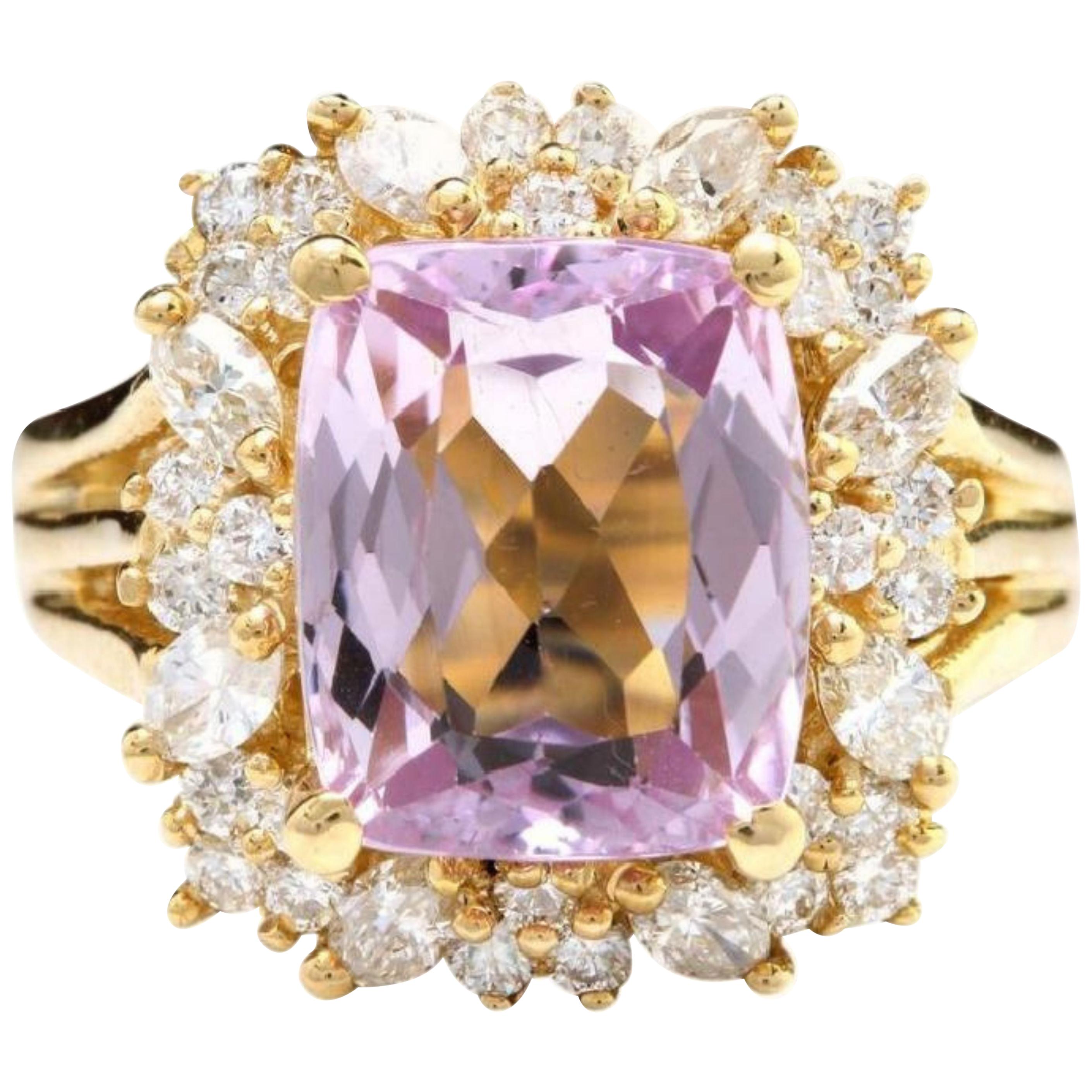 8.49 Carat Natural Kunzite and Diamond 14 Karat Solid Yellow Gold Ring For Sale