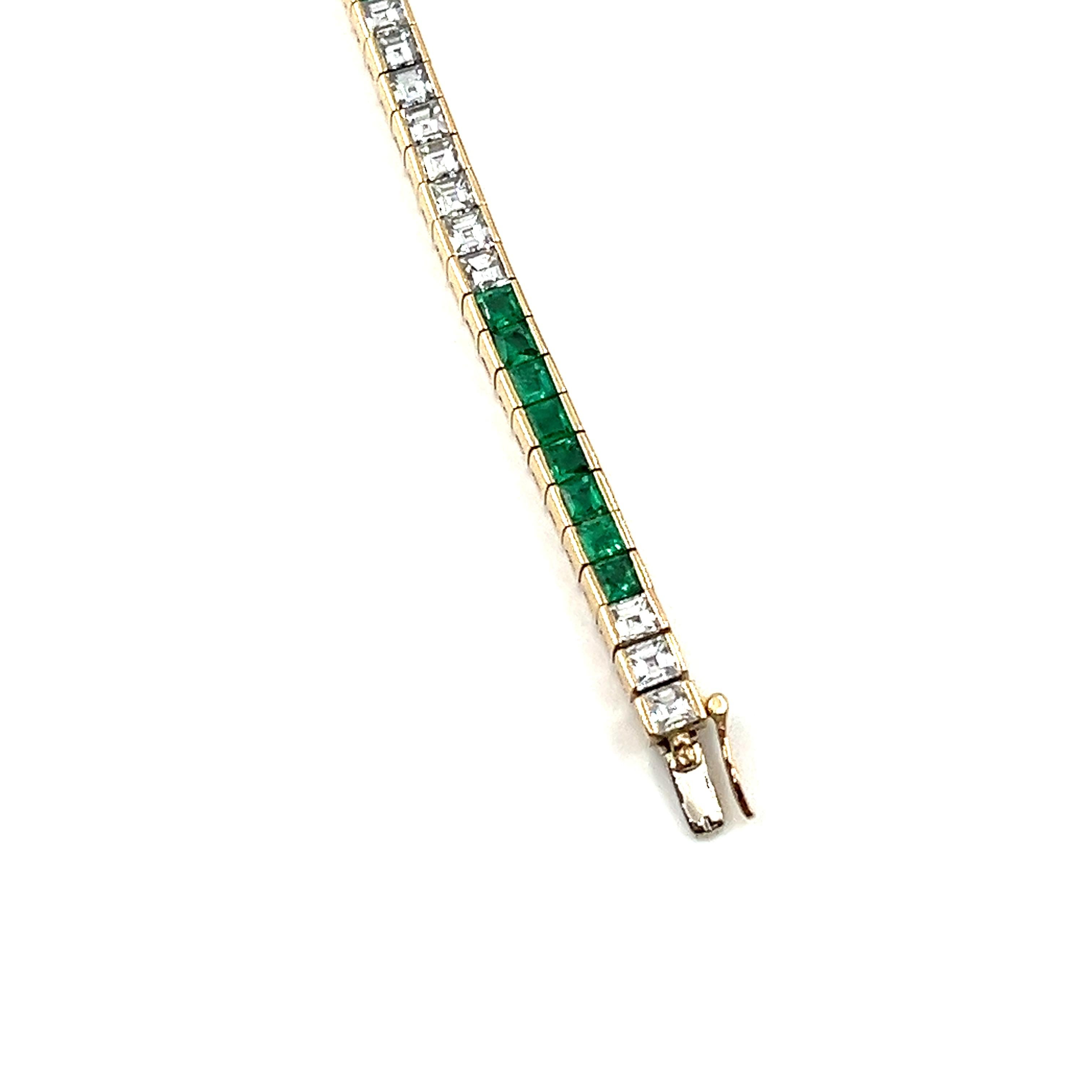 8.49 ct Natural Emerald and Carre Cut Diamond Bracelet In Excellent Condition In Chicago, IL
