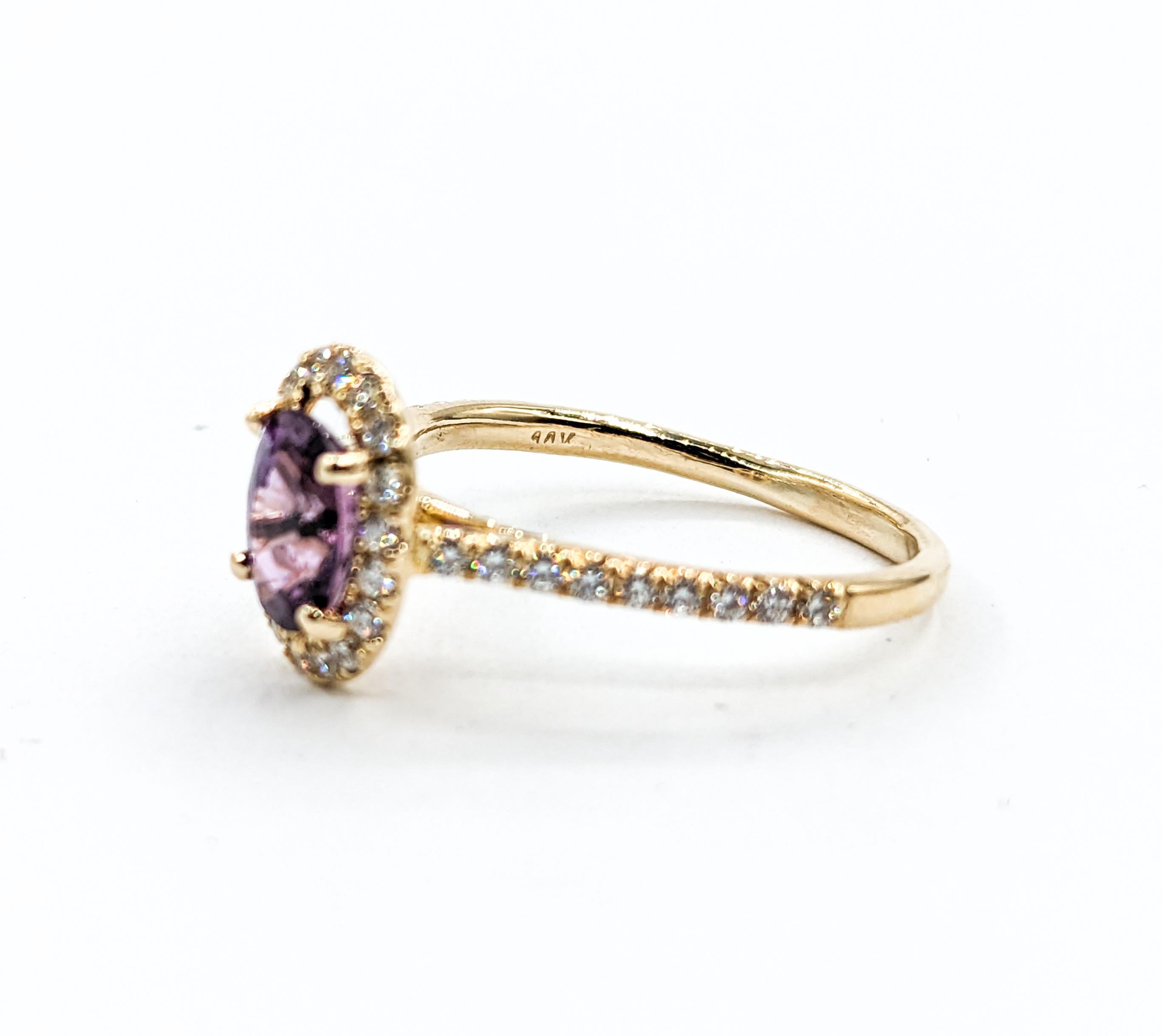 .84ct Deep Purple Spinel & Diamond Ring In Yellow Gold For Sale 4