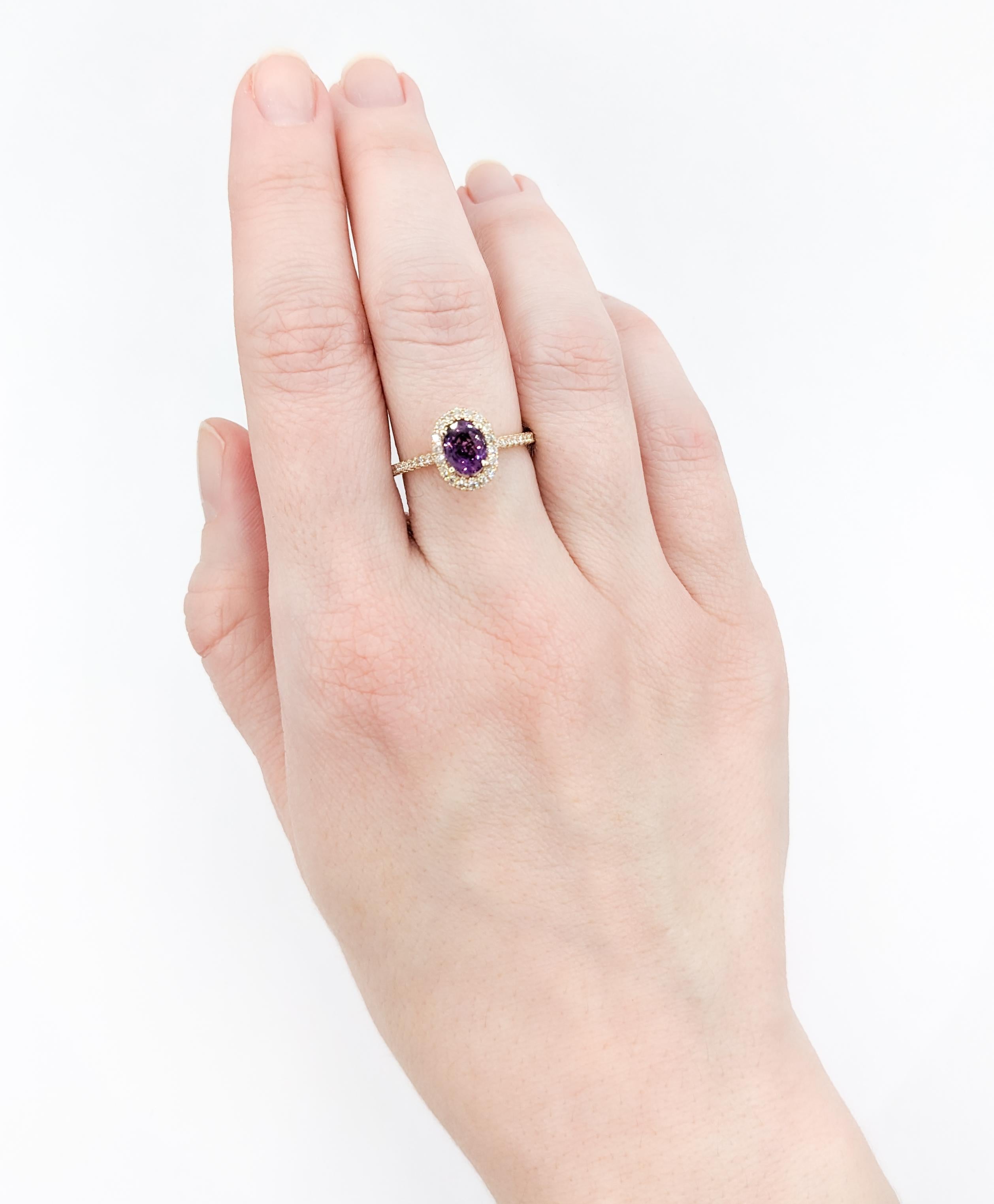 .84ct Deep Purple Spinel & Diamond Ring In Yellow Gold In Excellent Condition For Sale In Bloomington, MN