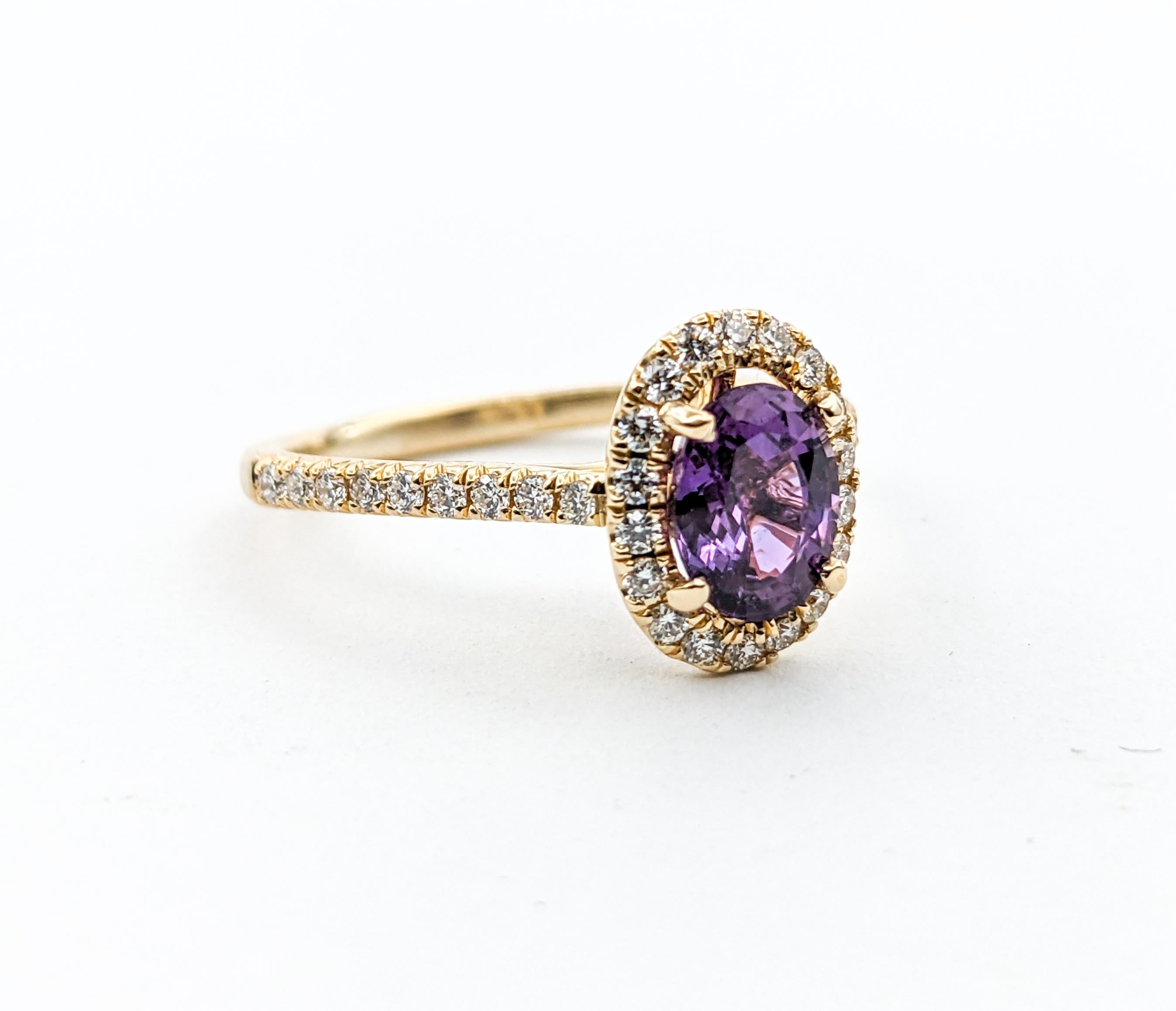 .84ct Deep Purple Spinel & Diamond Ring In Yellow Gold For Sale 2