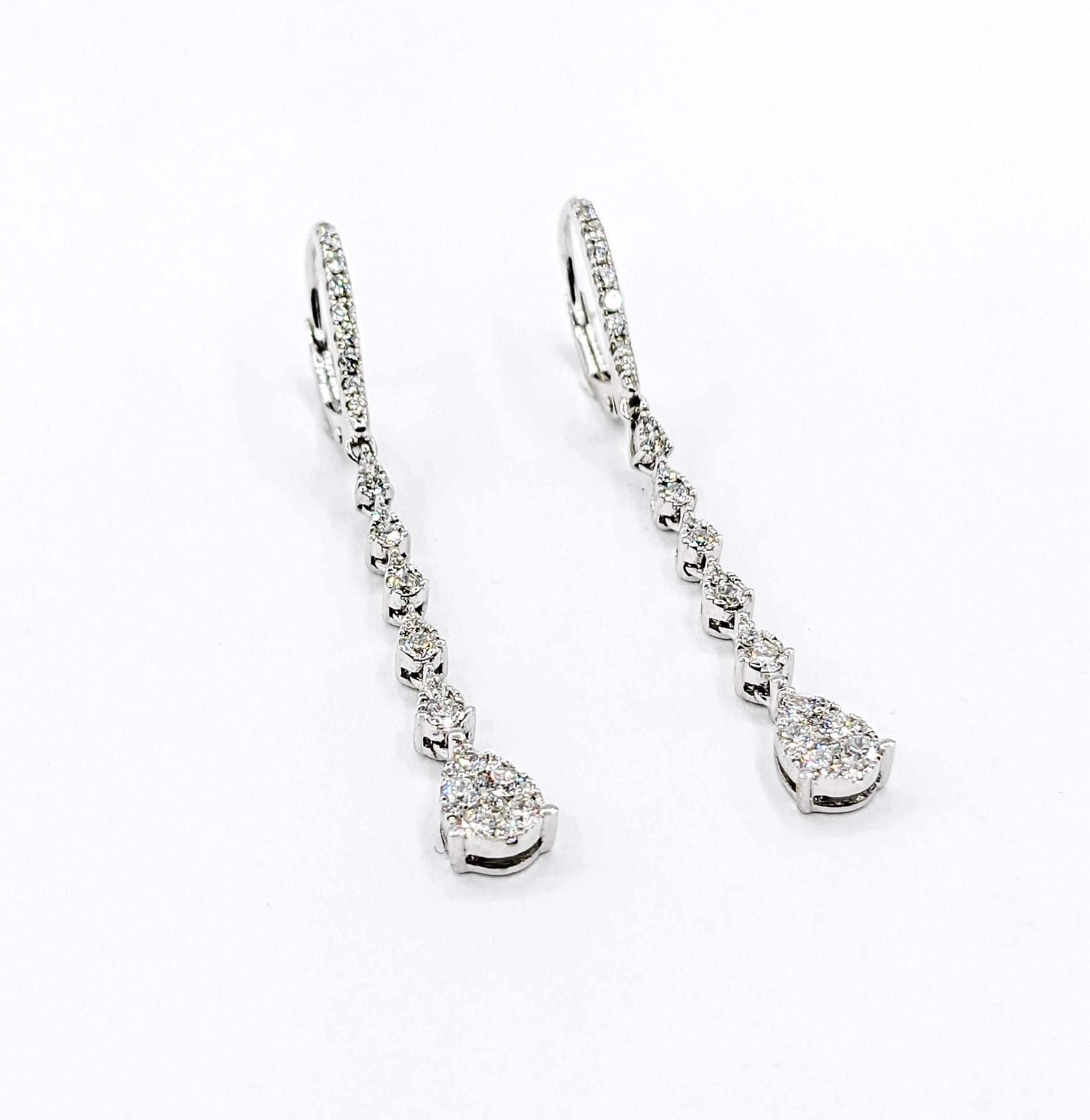 .84ctw VS Quality Diamond Quality Dangle Earrings For Sale 2