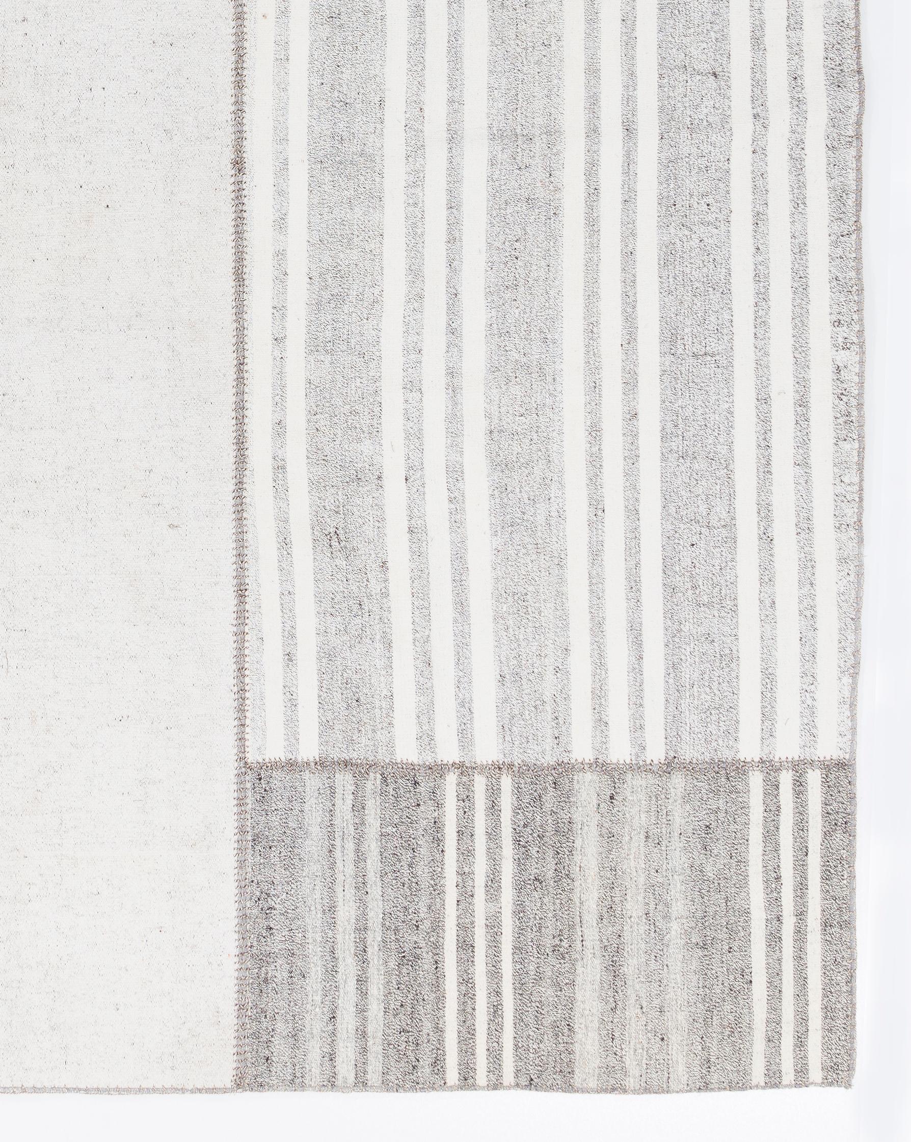 Late 20th Century 8.4x10.3 Ft Hand-Woven Vintage Cotton Anatolian Kilim in Gray with White Stripes For Sale
