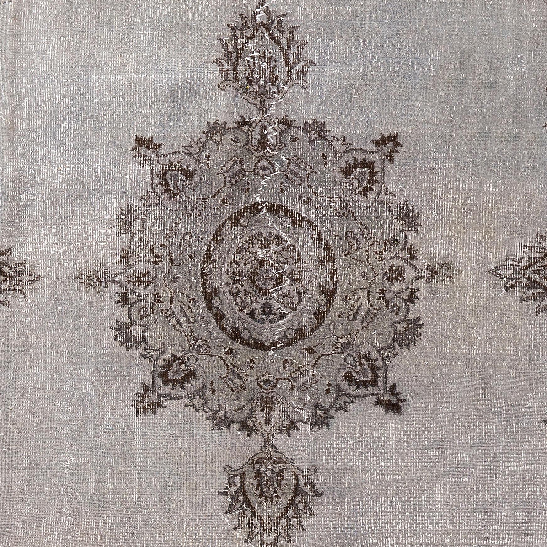 8.4x11.8 Ft Large Vintage Handmade Wool Area Rug in Gray, Hand knotted in Turkey (tapis de laine vintage fait à la main en Turquie) Bon état - En vente à Spring Valley, NY