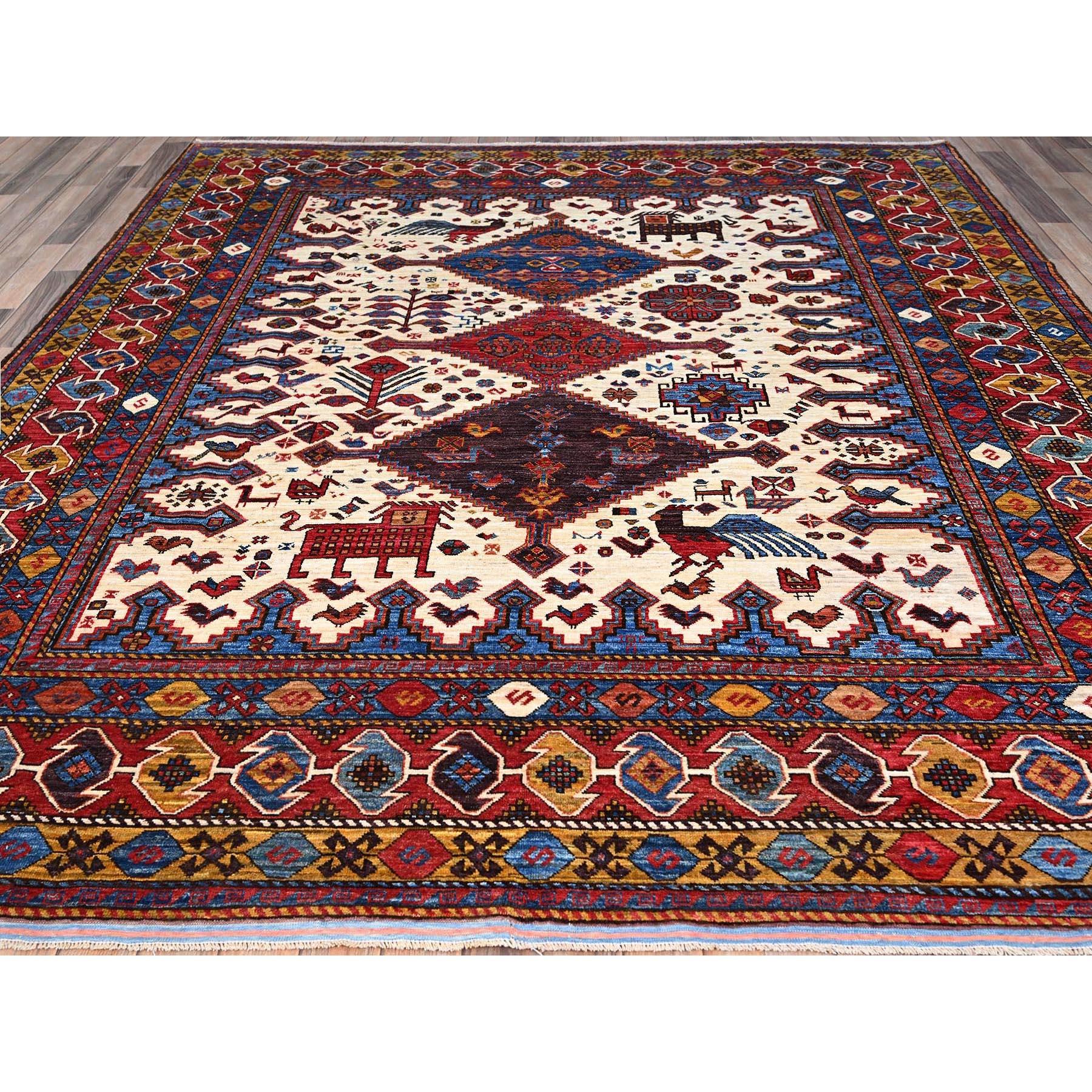 Dies ist eine wirklich echte one-of-a-kind türkischen Knoten geometrisches Design, handgeknüpft, reine Wolle, Orientteppich. Es wurde monatelang von erfahrenen Kunsthandwerkern in jahrhundertealten Webtechniken geknüpft.
Primäre MATERIALIEN: