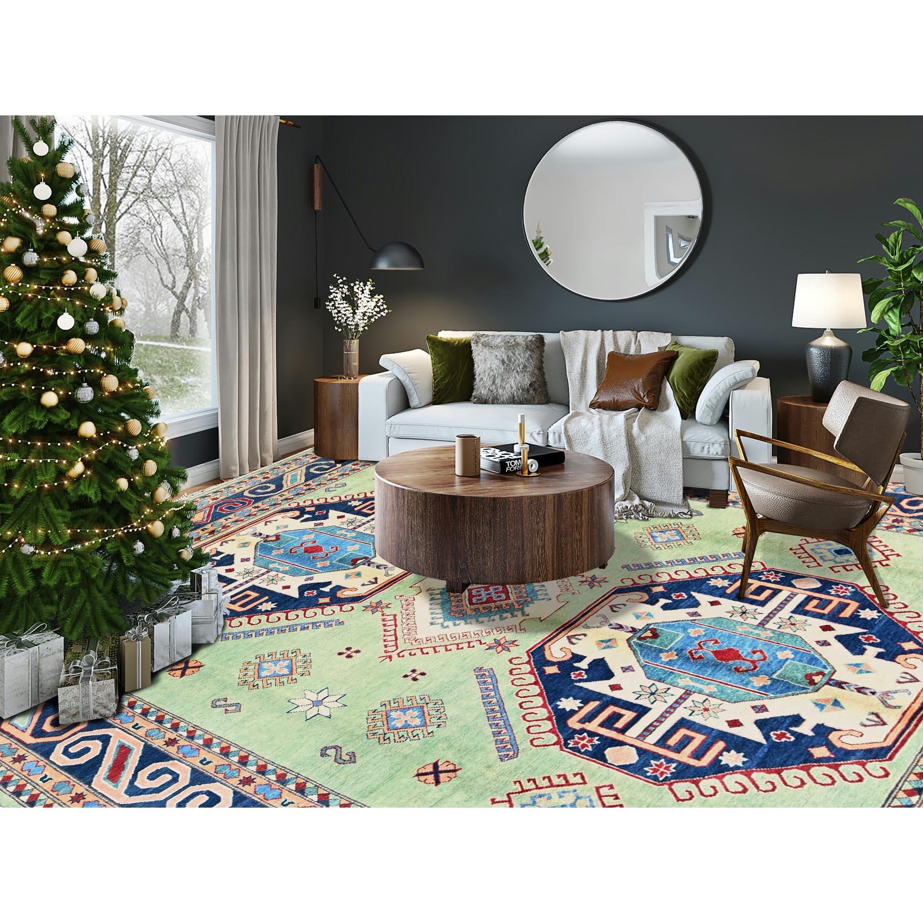 Verde pistacchio, Kazak speciale afghano con design geometrico a medaglioni, tessuto densamente, 100% lana, annodato a mano, tinture vegetali, tappeto orientale
Materiali primari: Lana
Lattice: No Pile 
altezza: 0,25 pollici
Stile: