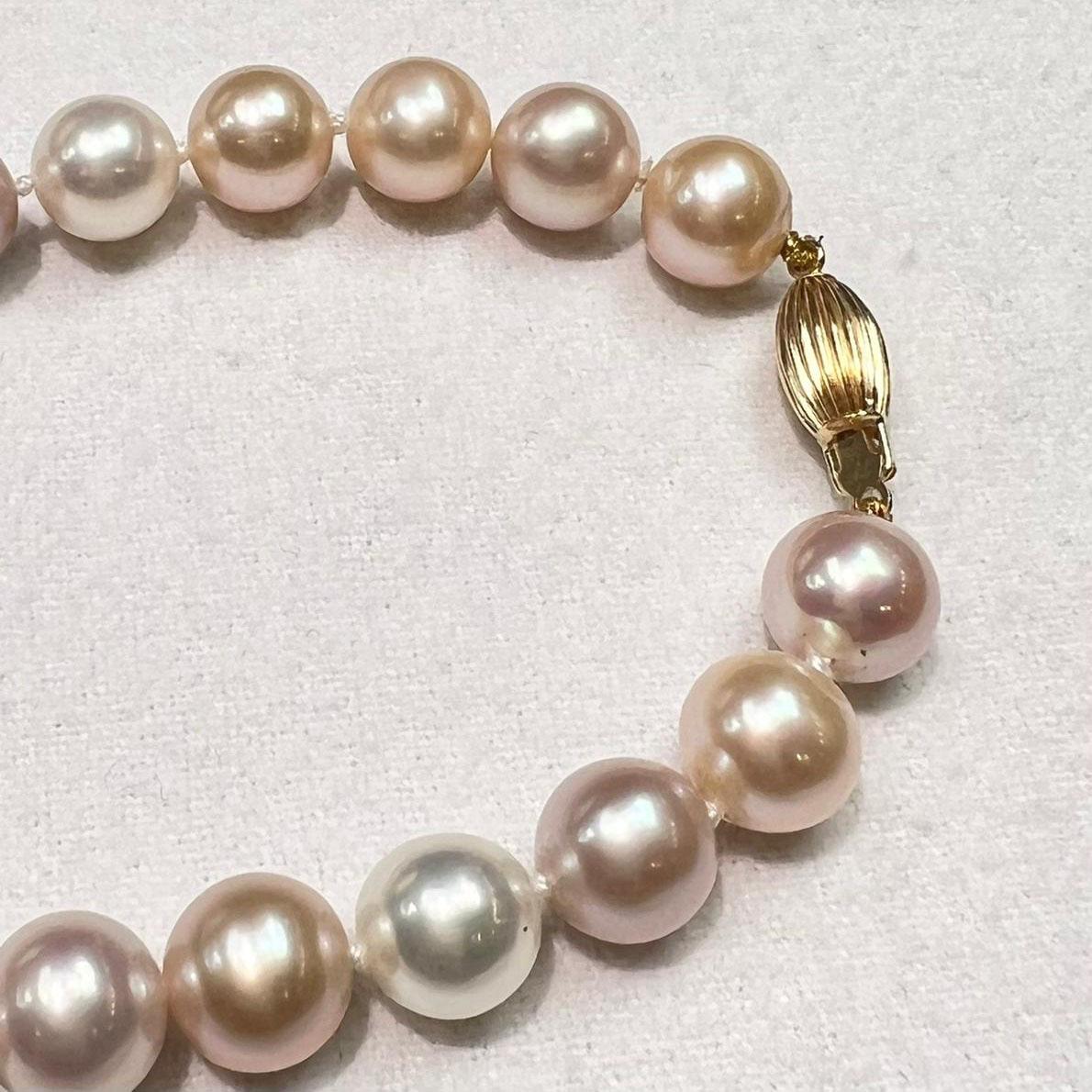 Australische mehrfarbige Perle mit Verschluss aus 14 Karat Gelbgold im Angebot 4