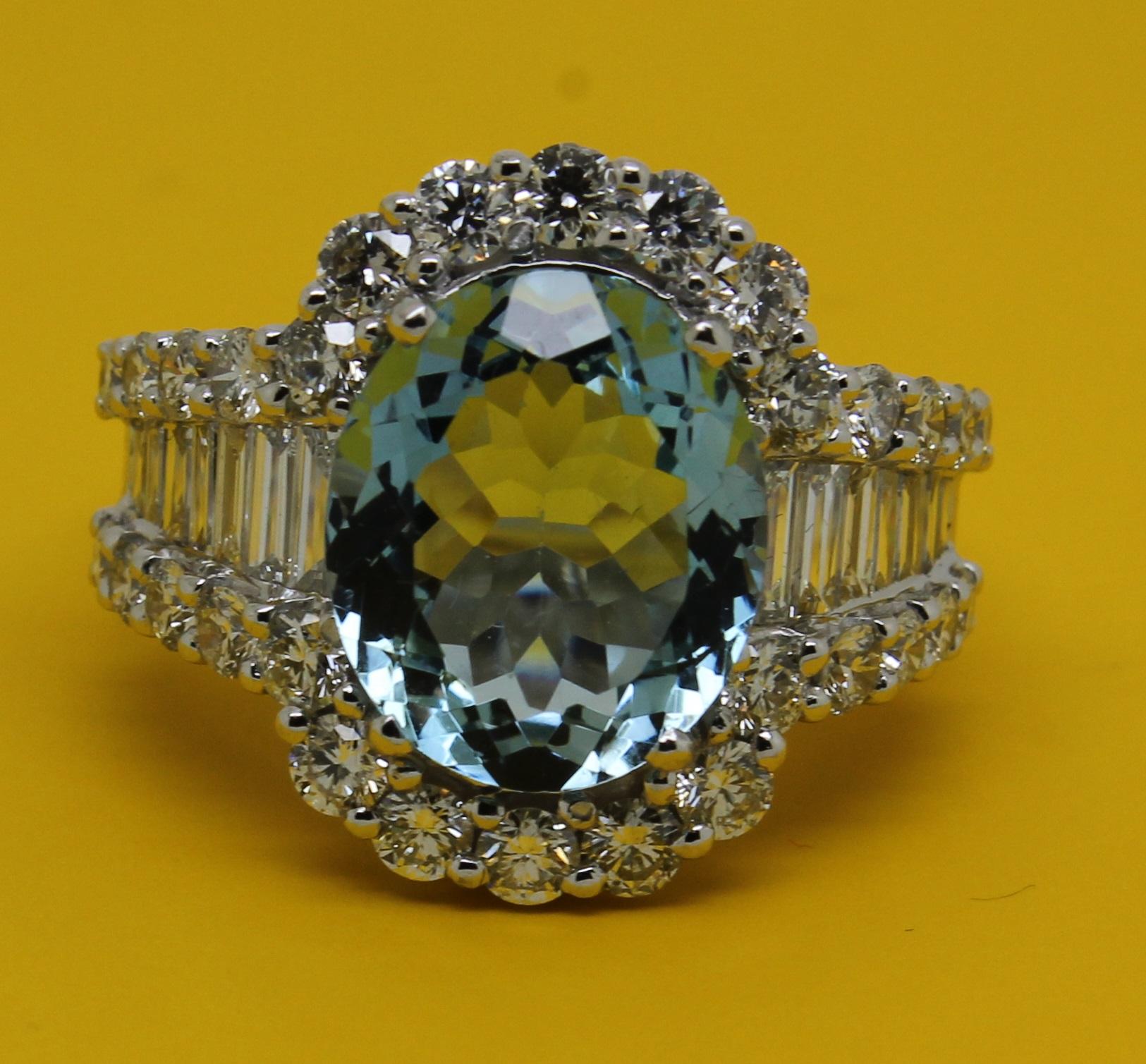 Aquamarine 8.50 Carat Bespoke 18 Karat White Gold 3 Carat Diamond Halo Ring In New Condition For Sale In London, GB