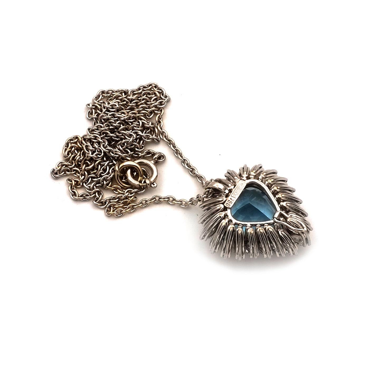 8.5 Carat Aquamarine and 1.76 Carat Diamond 18K White Gold Pendant Necklace 4