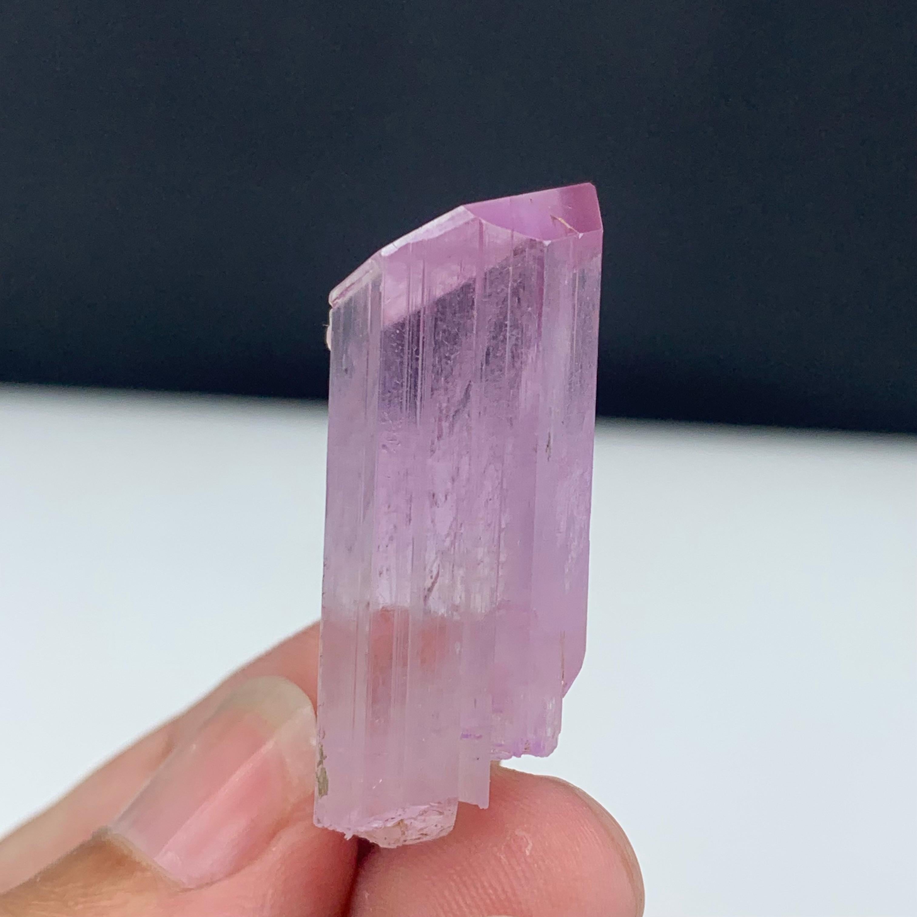 85 Carat Beautiful Kunzite Crystal From Kunar, Afghanistan For Sale 2