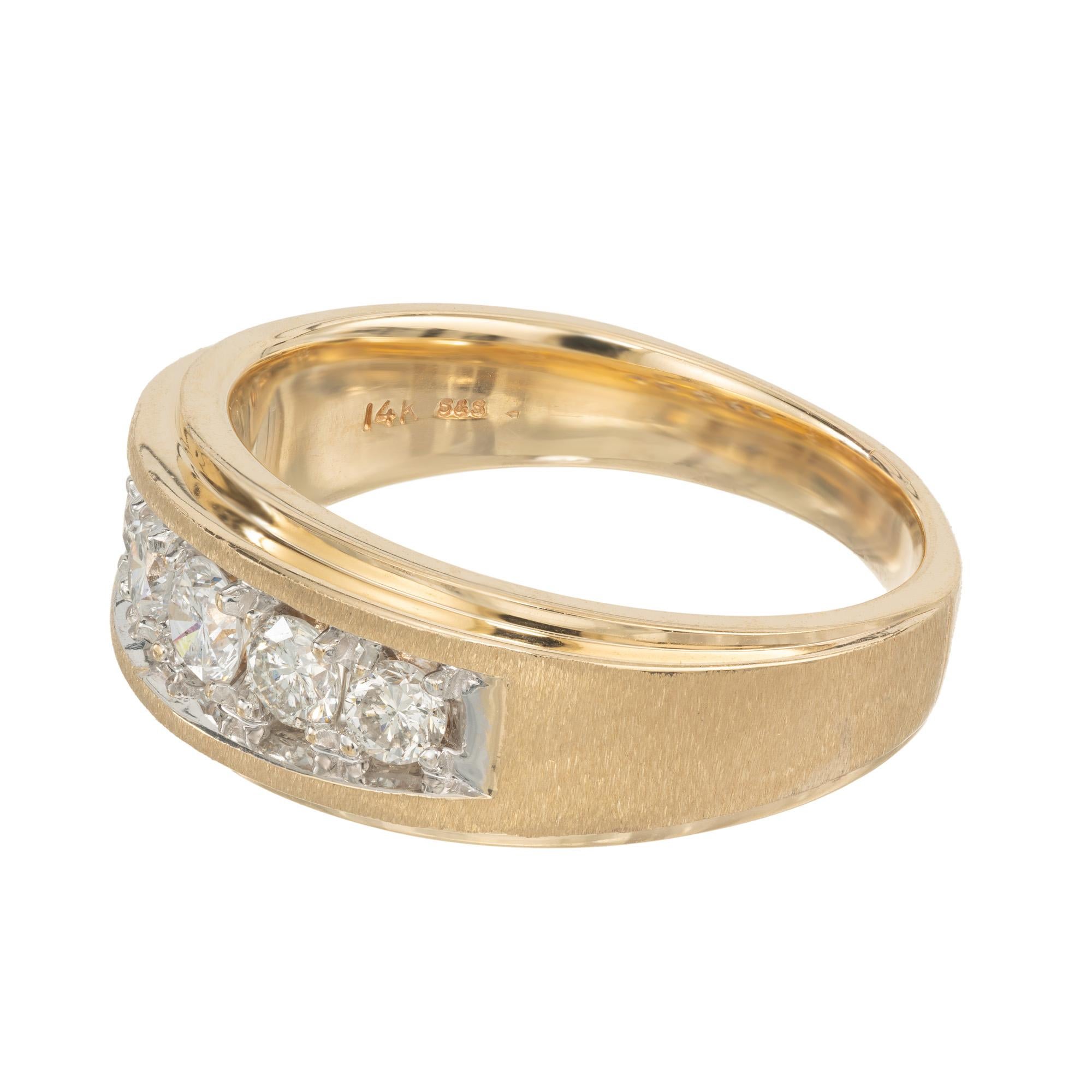 .85 Carat Diamond Two Tone Gold Men's Textured Band Ring In Good Condition For Sale In Stamford, CT