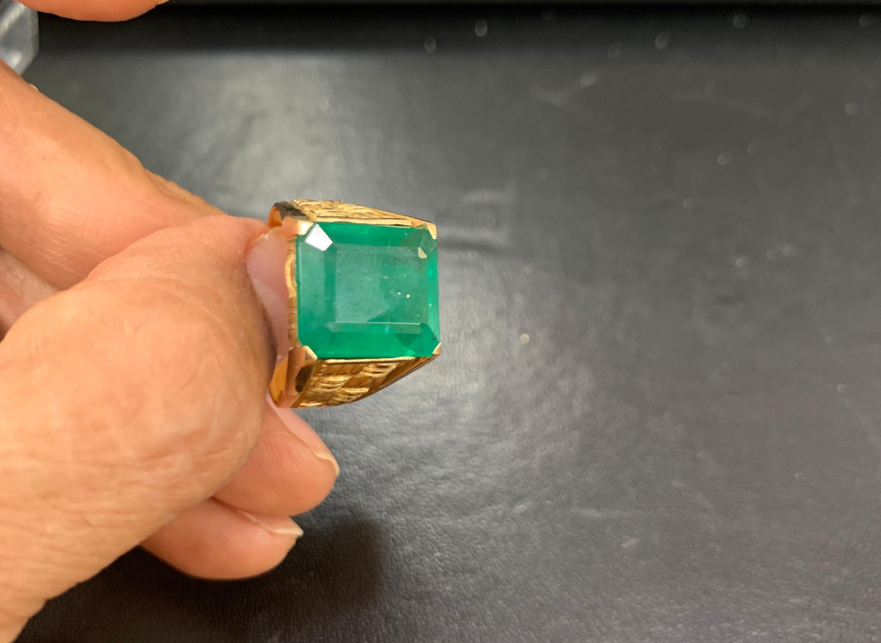 8.5 Carat Emerald Cut Brazilian Emerald 18 Karat Yellow Gold Men's Ring 1