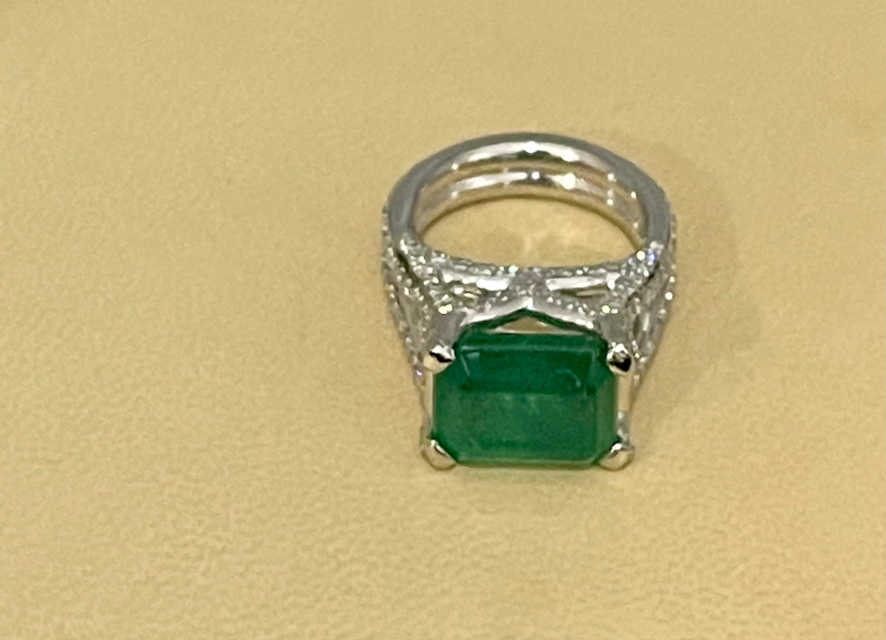8.5 Carat Emerald Cut Emerald and 4 Ct Diamond Ring Platinum, Estate 6.5 Unisex For Sale 4