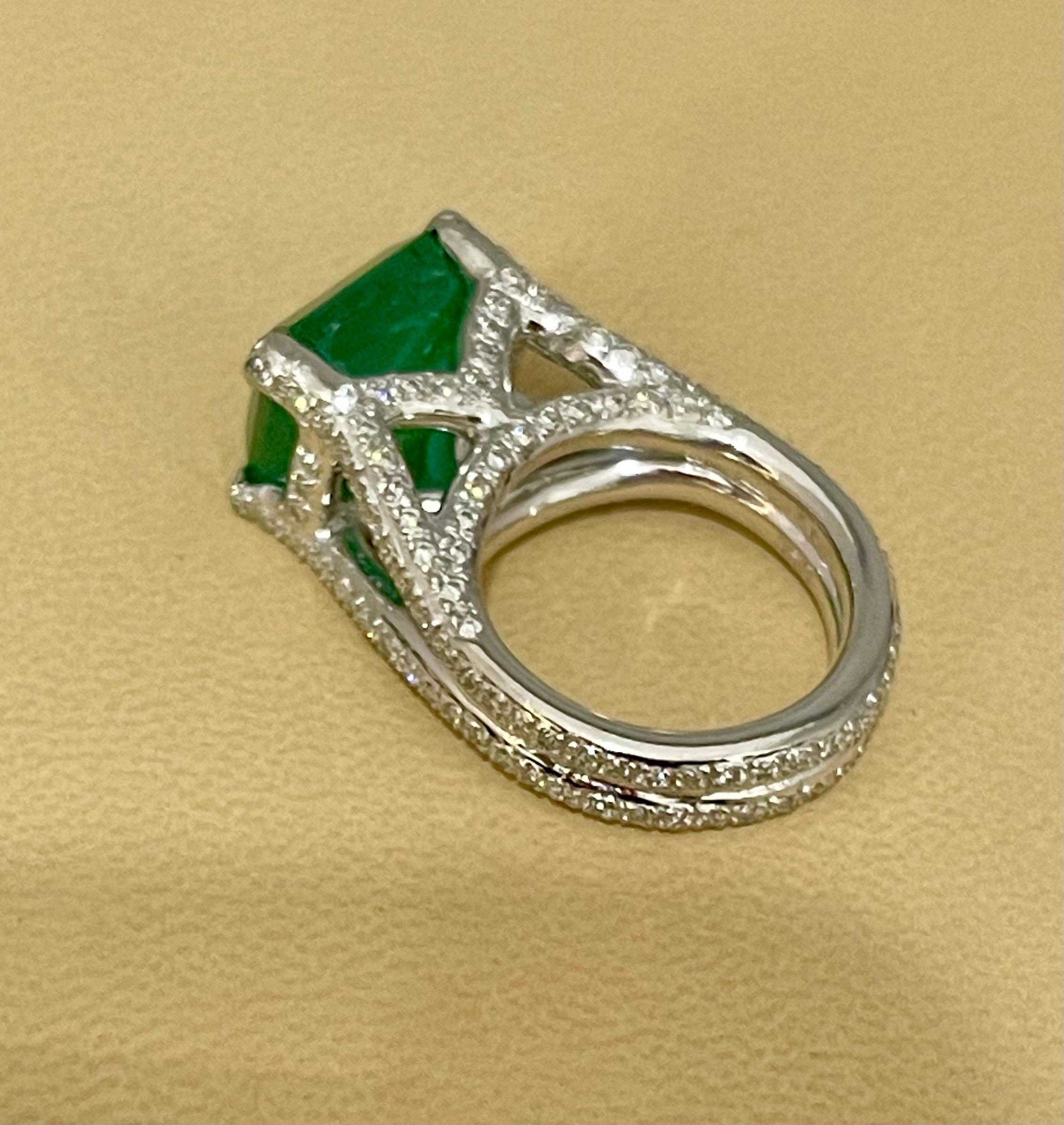 8.5 Carat Emerald Cut Emerald and 4 Ct Diamond Ring Platinum, Estate 6.5 Unisex For Sale 13