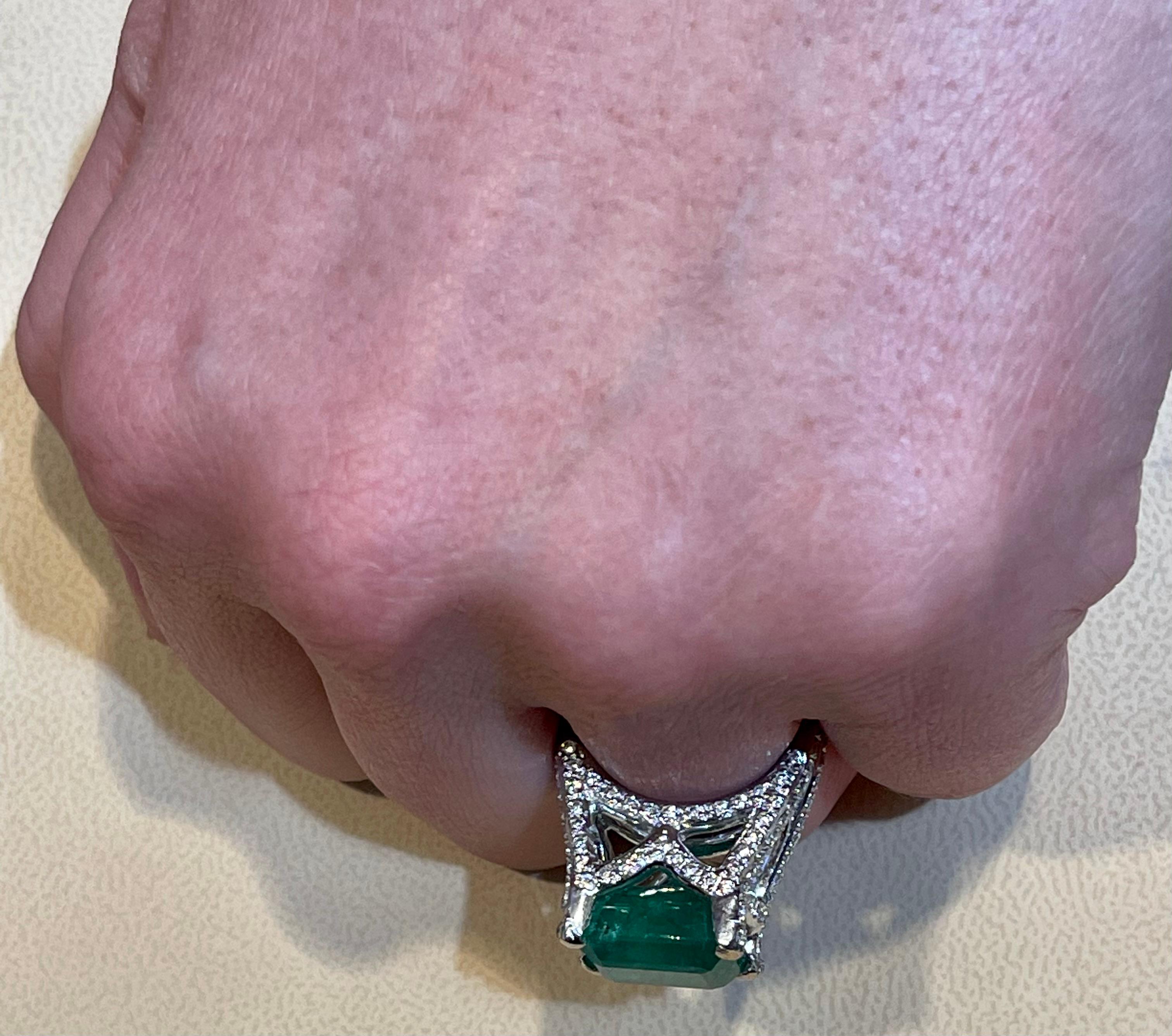 8.5 Carat Emerald Cut Emerald and 4 Ct Diamond Ring Platinum, Estate 6.5 Unisex For Sale 11
