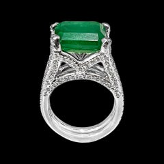8.5 Carat Emerald Cut Emerald and 4 Ct Diamond Ring Platinum, Estate 6.5 Unisex