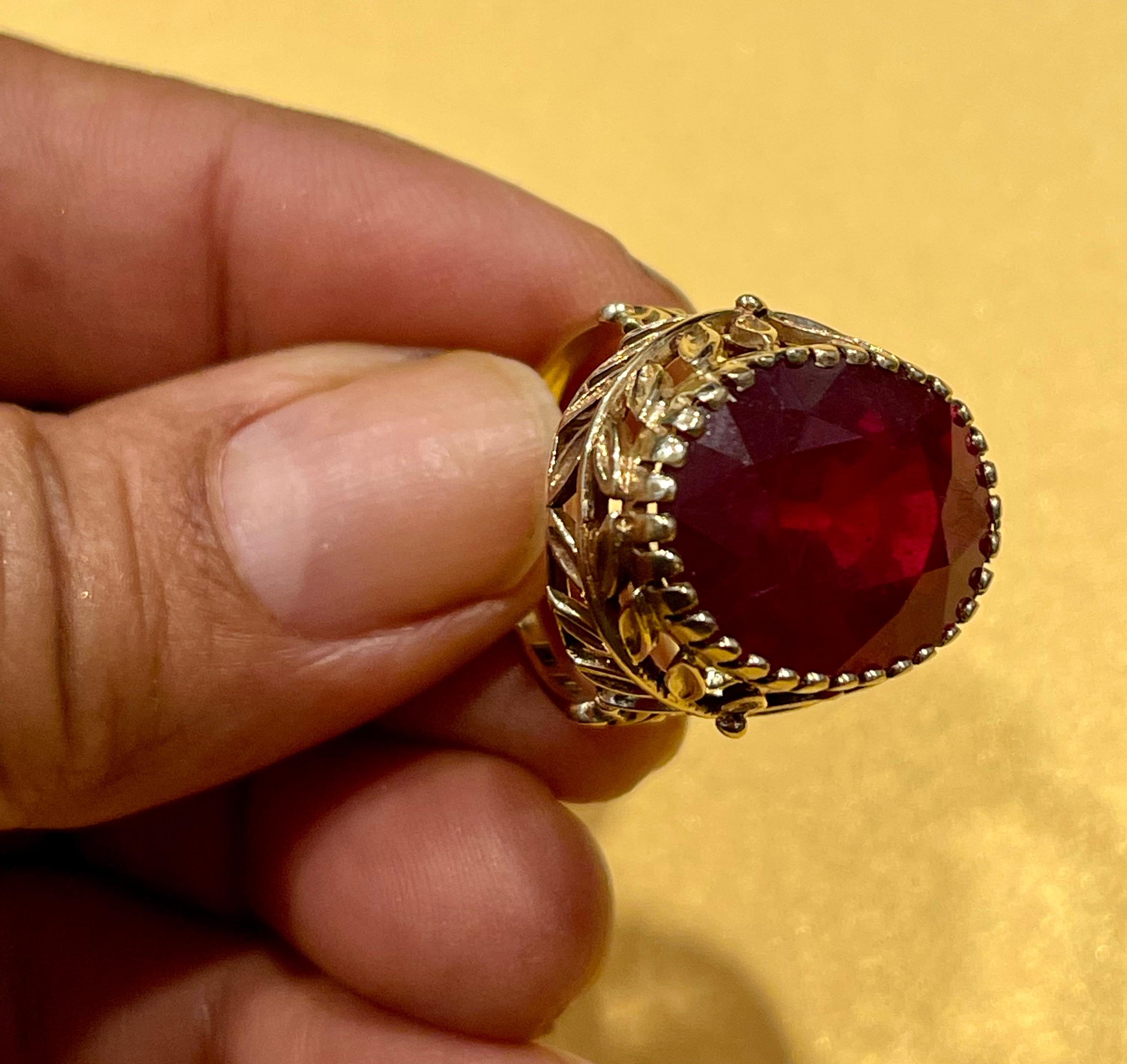 8.5 Carat Treated Oval Ruby 14 Karat Yellow Gold Cocktail Ring, Vintage 2
