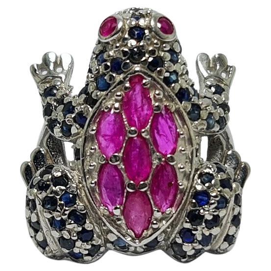 8.5 CTS  Natural  Untreated Thai Sapphire Frog Ring .925 Sterling Silver Ring For Sale