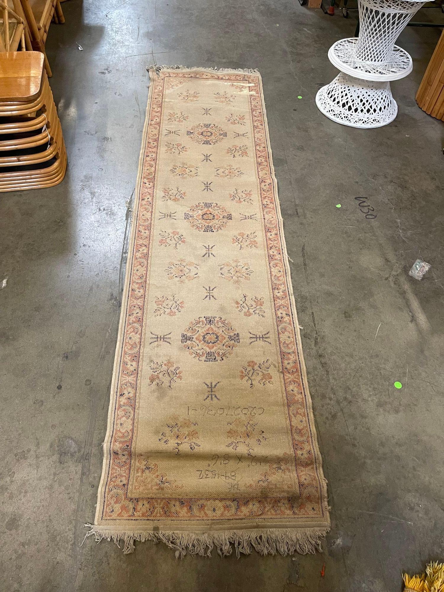8.5' Foot Hand Knotted Wool Turkish Oushak Runner Rug In Excellent Condition For Sale In Van Nuys, CA