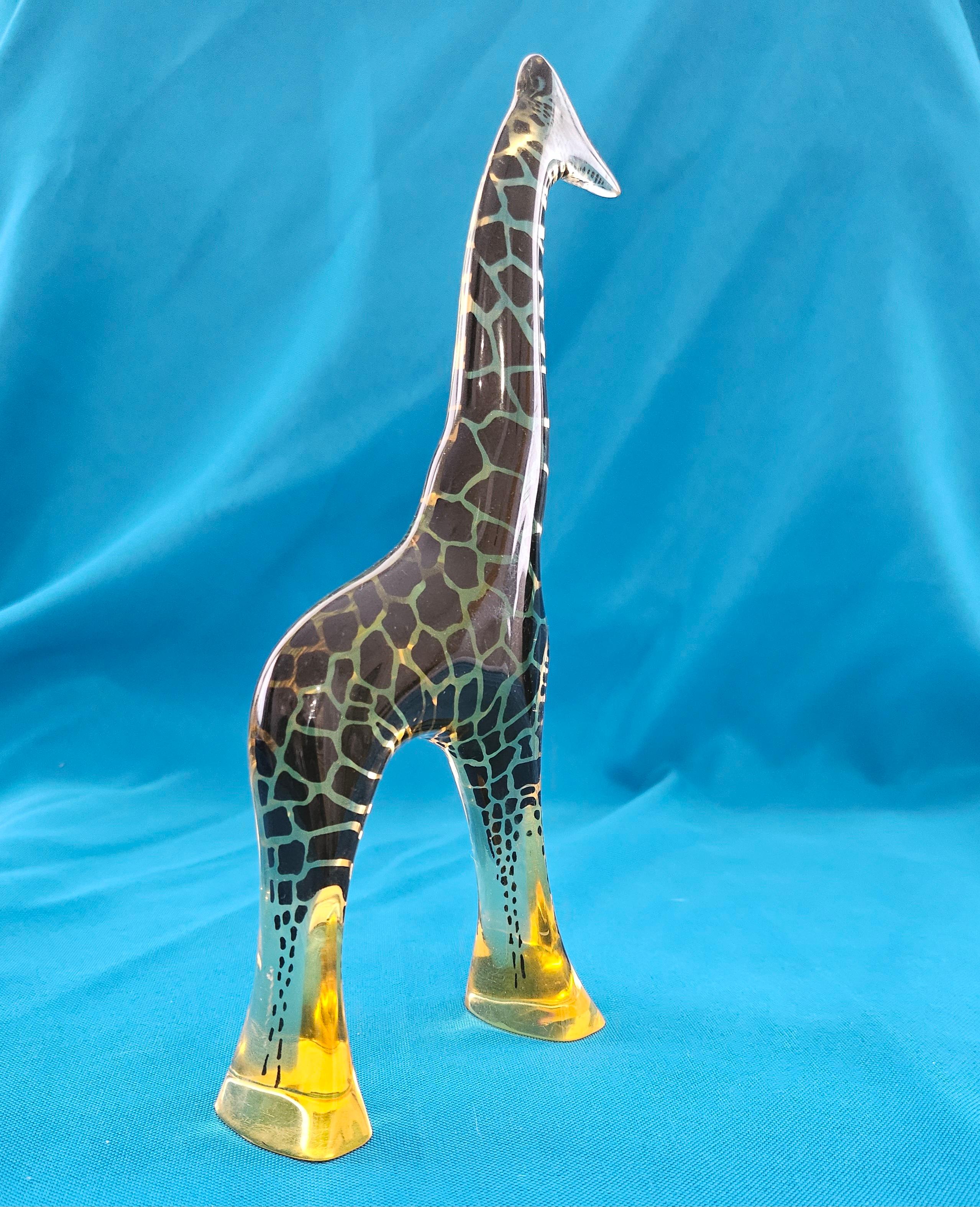 8.5 Inch Abraham Palatnik Lucite Giraffe Sculpture - Op Art For Sale 1