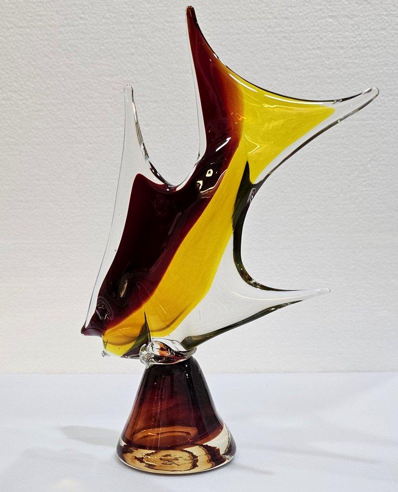 20th Century 8.5 Inch Tall Murano Art Glass Fish Sculpture For Sale