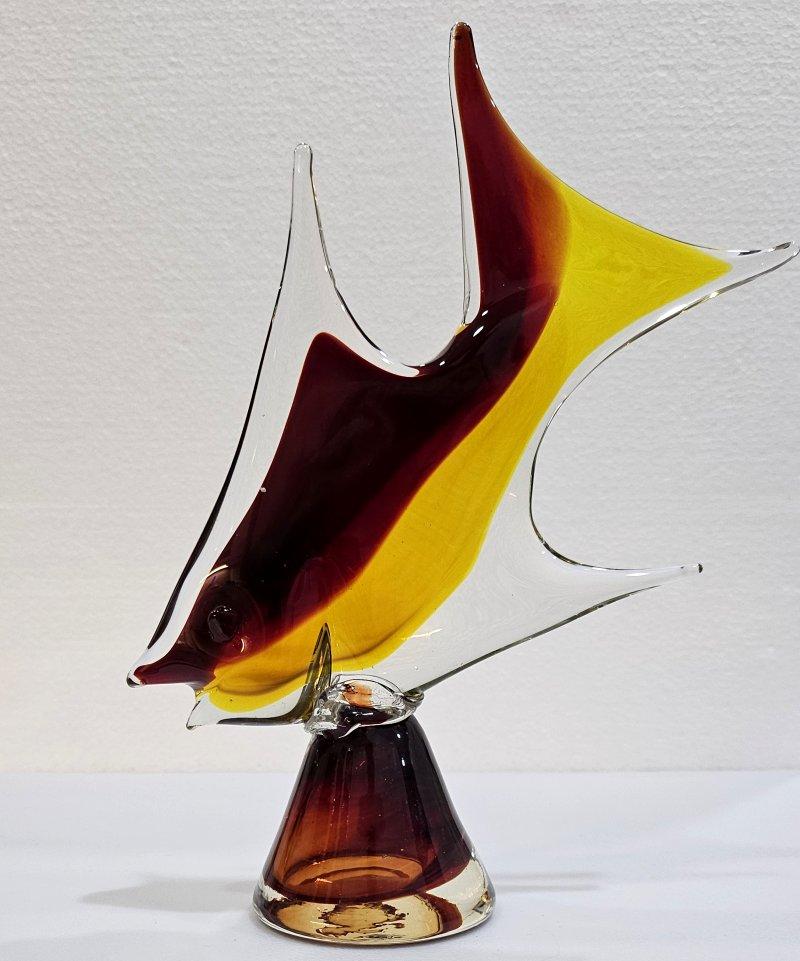 8.5 Inch Tall Murano Art Glass Fish Sculpture For Sale 1