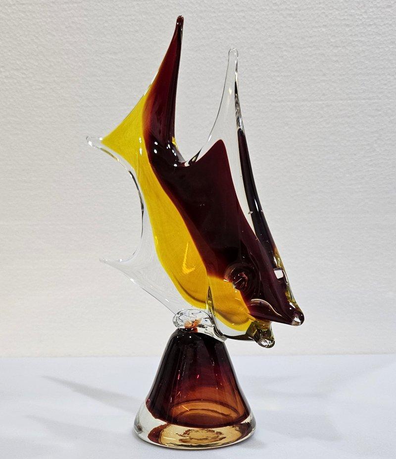 8.5 Inch Tall Murano Art Glass Fish Sculpture For Sale 2