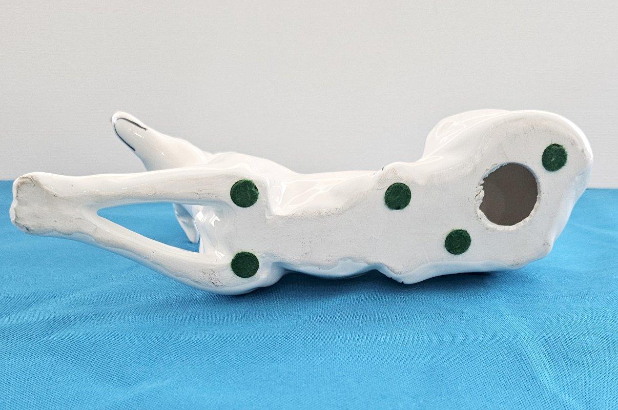Levriero bianco in porcellana o ceramica da 8,5 pollici / Whiting in vendita in vendita 8