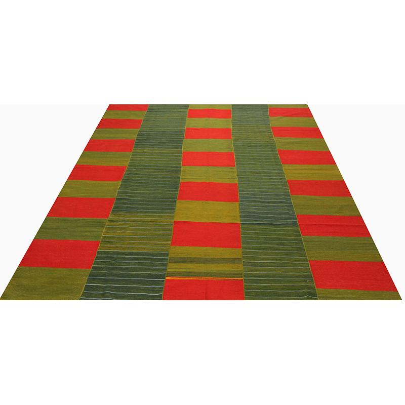 Contemporary Hand-Woven Flat-Weave Persian Kilim Rug  im Angebot 2