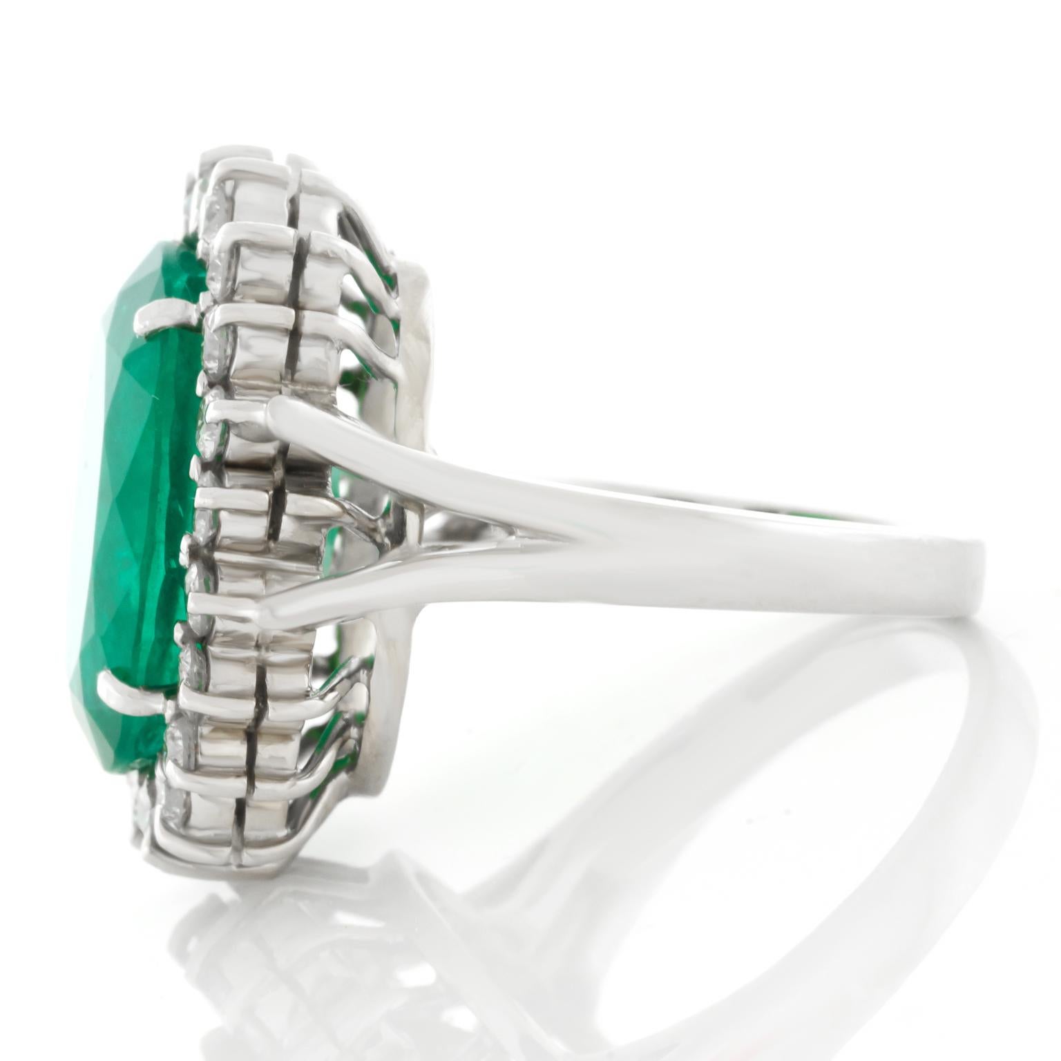 8.50 Carat Emerald and Diamond Set White Gold Ring GIA 3