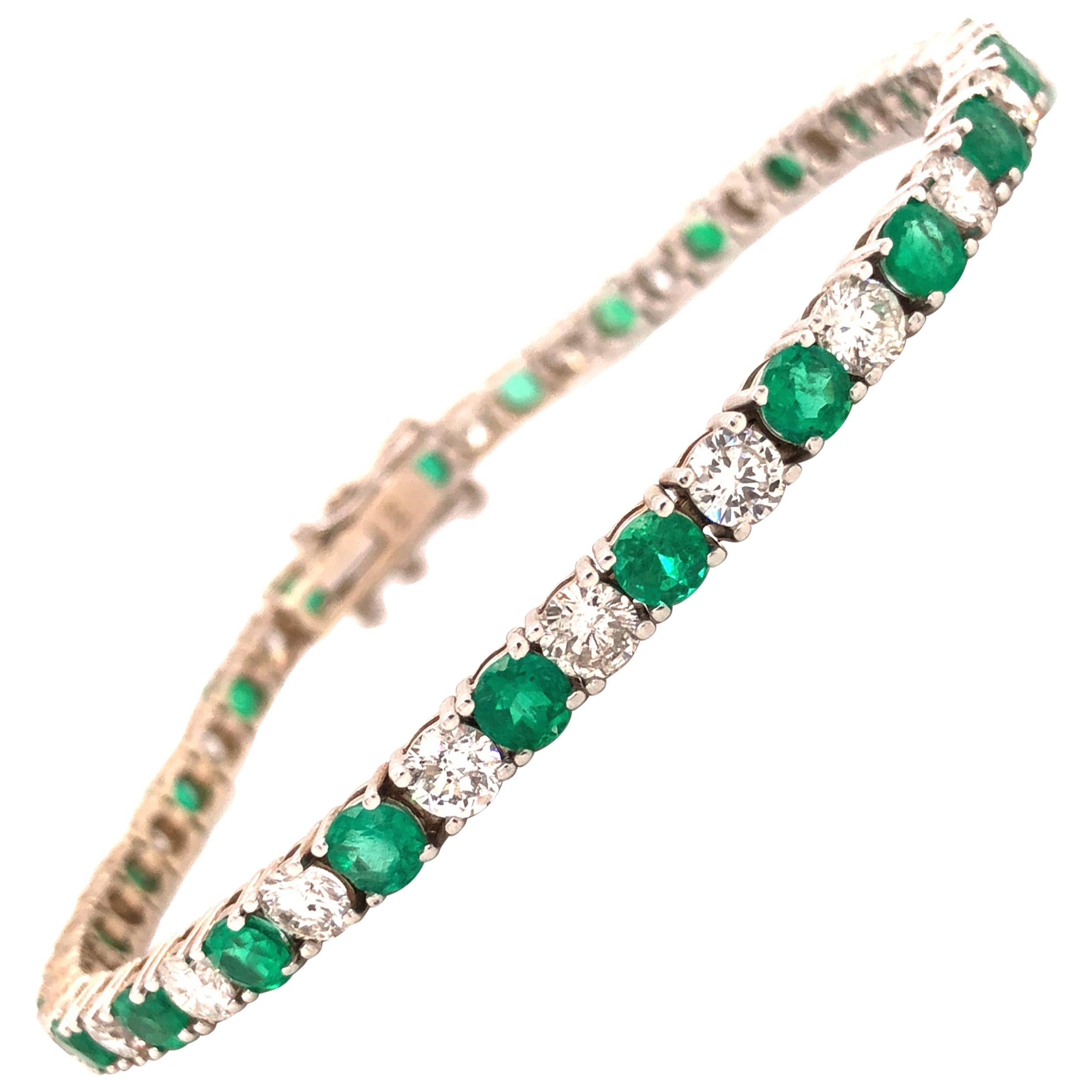 8.50 Carat Emerald and Diamonds Straight-Line Bracelet, 14 Karat Gold
