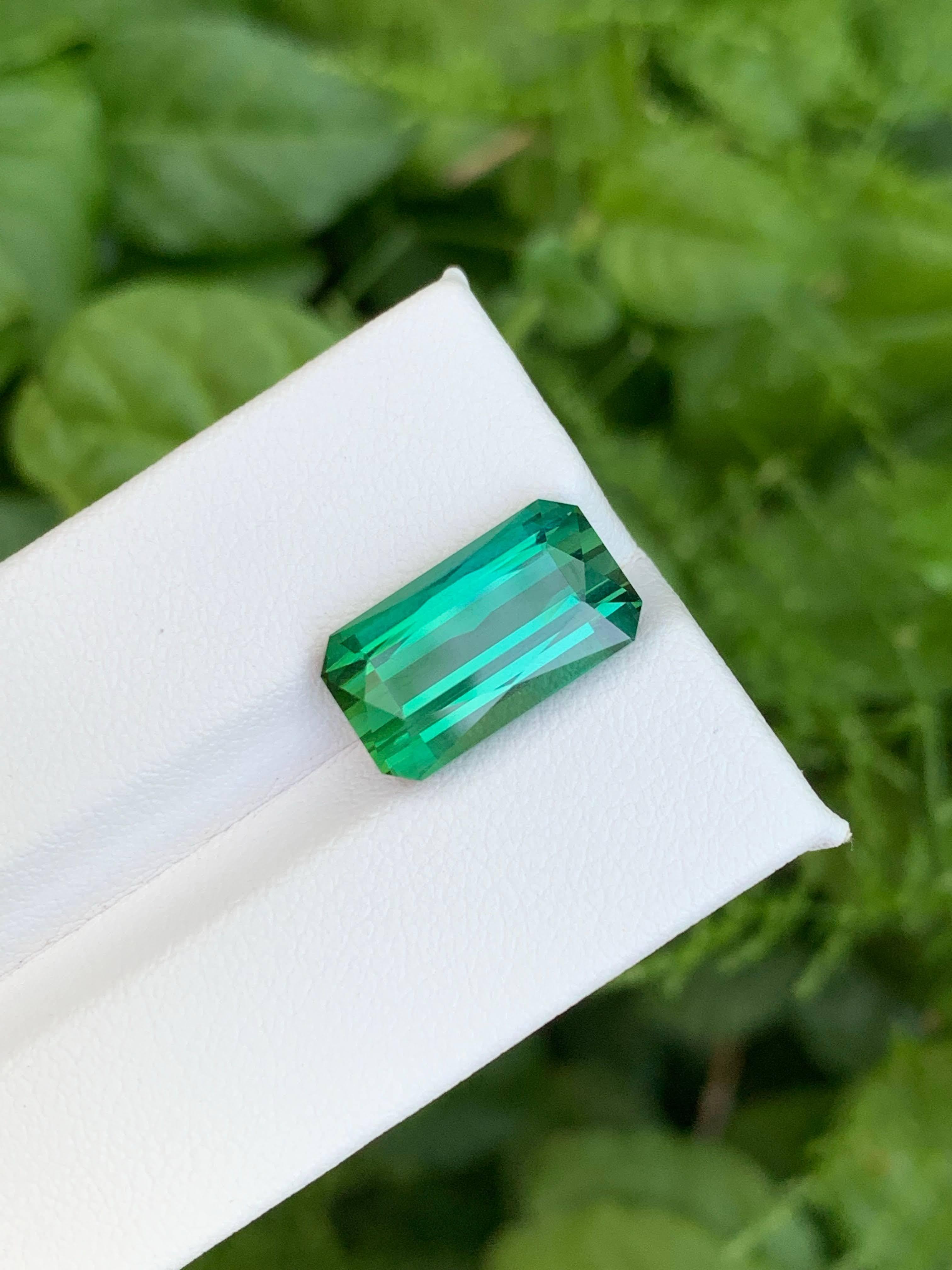 Gema afgana suelta de turmalina azul verdosa natural de 8.50 quilates, talla esmeralda en venta 4