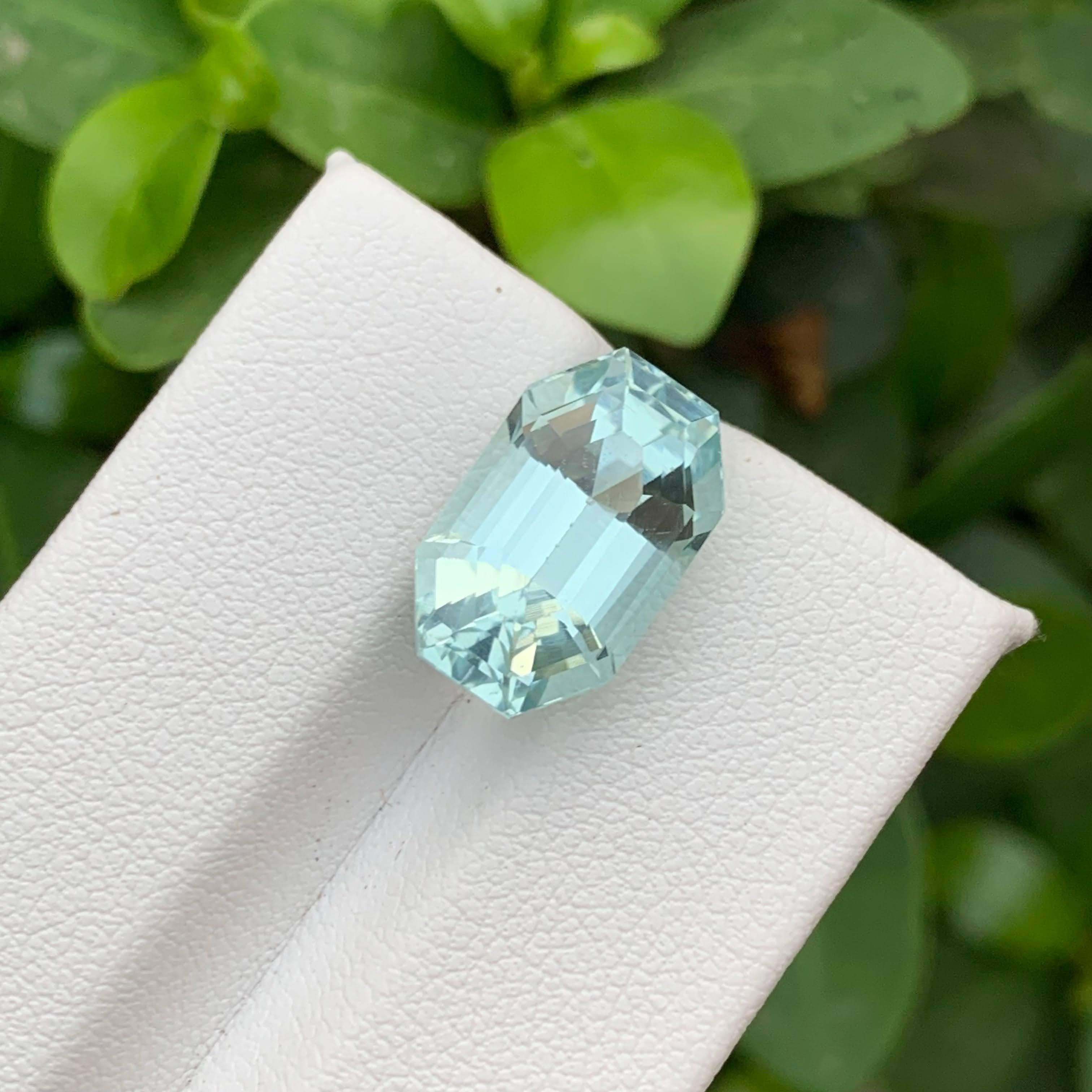 8,50 Karat Natürliche Lose Meer Blauer Aquamarin Stein Smaragd Schliff aus Pakistan (Moderne) im Angebot