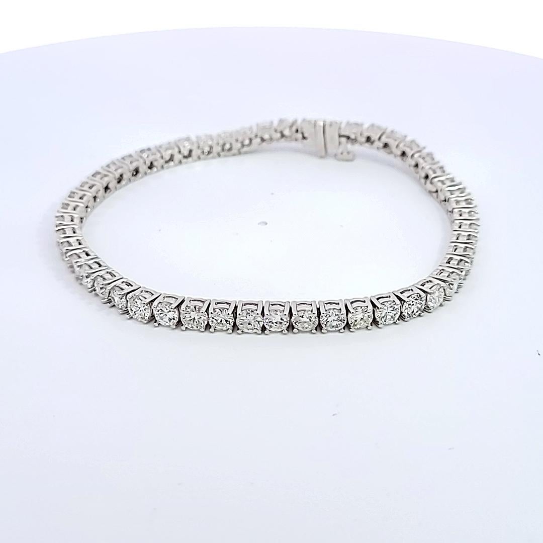 Title:
8.50 Carat Round Brilliant G SI1 Diamond 14 Karat White Gold Tennis Bracelet


Style:
Tennis


Metal:
14 Karat White Gold


Gemstone 1:
8.5 Carat Diamond


Number of Stones:
50


Color:
G


Clarity:
SI1


Shape:
Round Brilliant


Dimension:
7