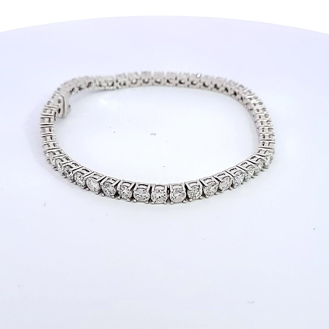 8.50 Carat Round Brilliant G SI1 Diamond 14 Karat White Gold Tennis Bracelet In New Condition For Sale In New York, NY