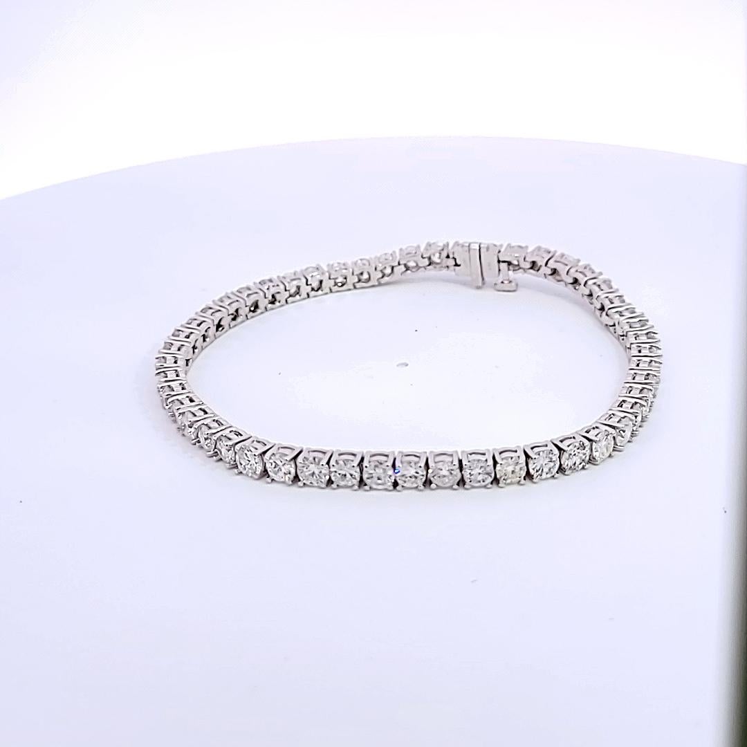 8.50 Carat Round Brilliant G SI1 Diamond 14 Karat White Gold Tennis Bracelet For Sale 1
