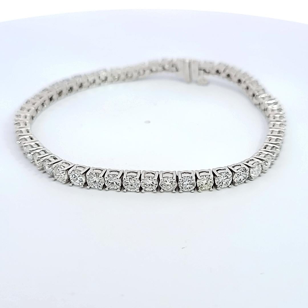 8.50 Carat Round Brilliant G SI1 Diamond 14 Karat White Gold Tennis Bracelet For Sale 2