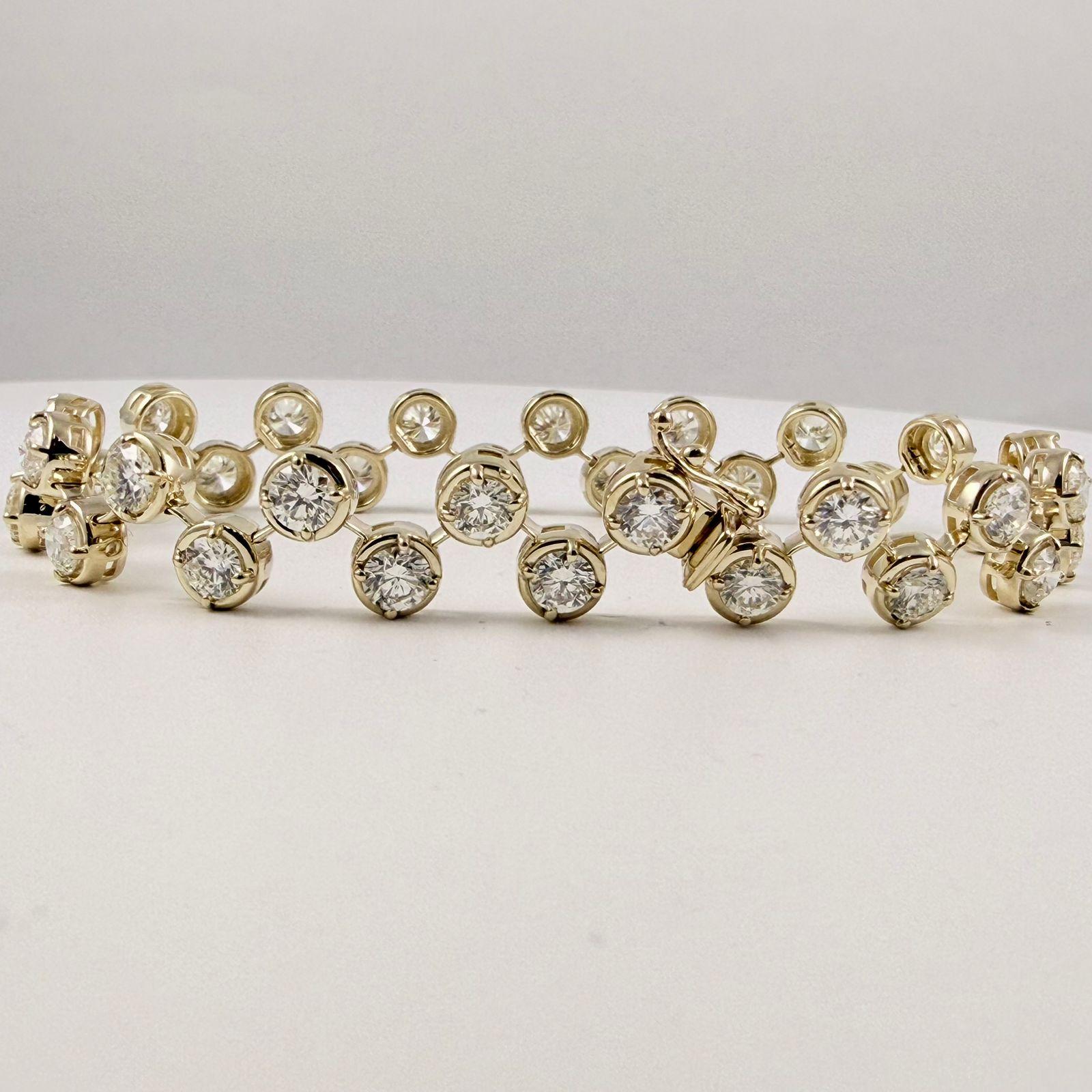 Pulsera con bisel de diamantes redondos de 8,50 quilates en oro amarillo de 14 quilates Corte redondo en venta