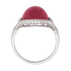8.50 Carat Ruby Art Deco Dress Ring with Diamonds, circa 1920s