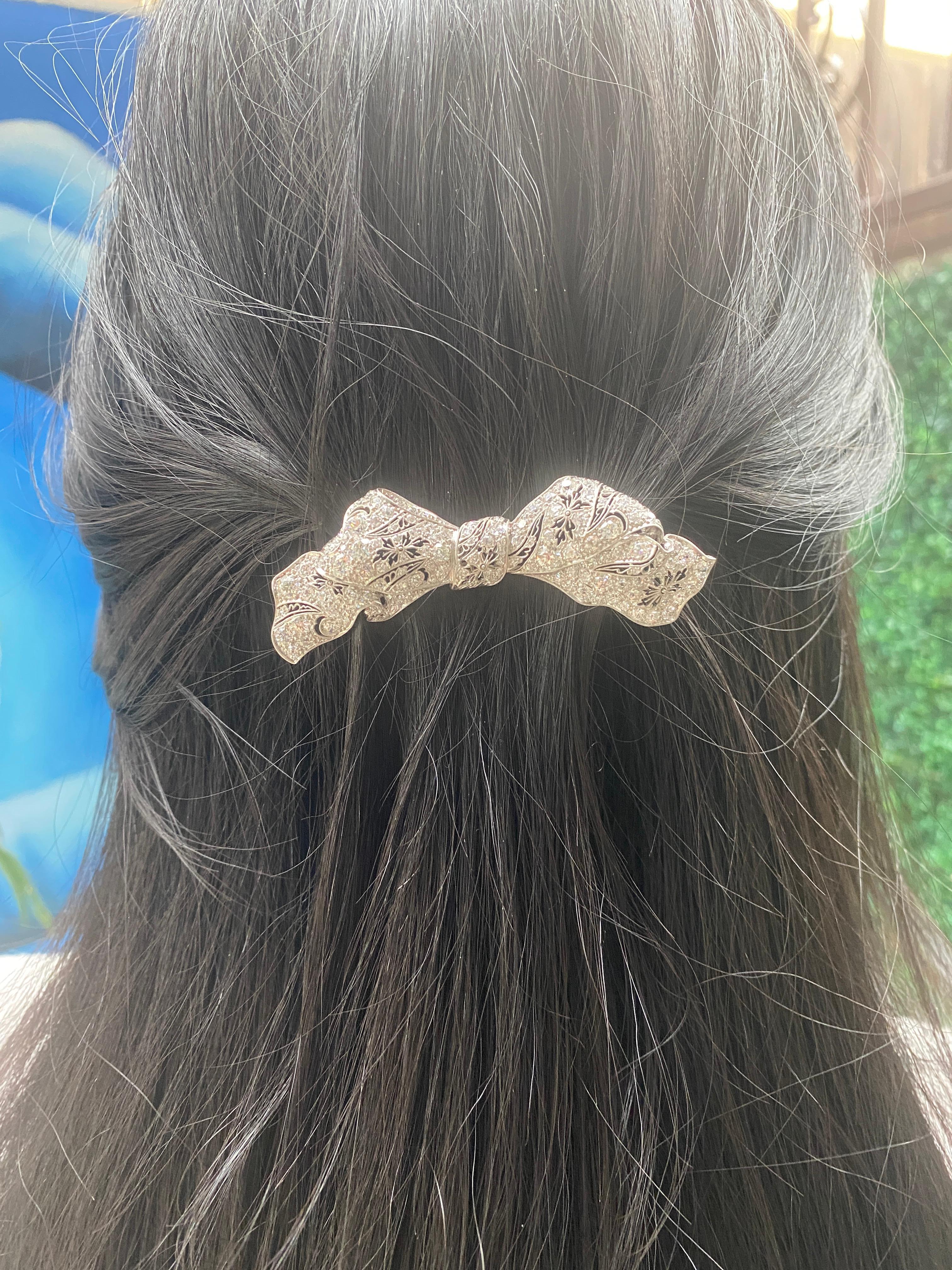 8.50 Carat Total Weight Diamond Bow Brooch, Platinum, Vintage In Excellent Condition For Sale In Houston, TX