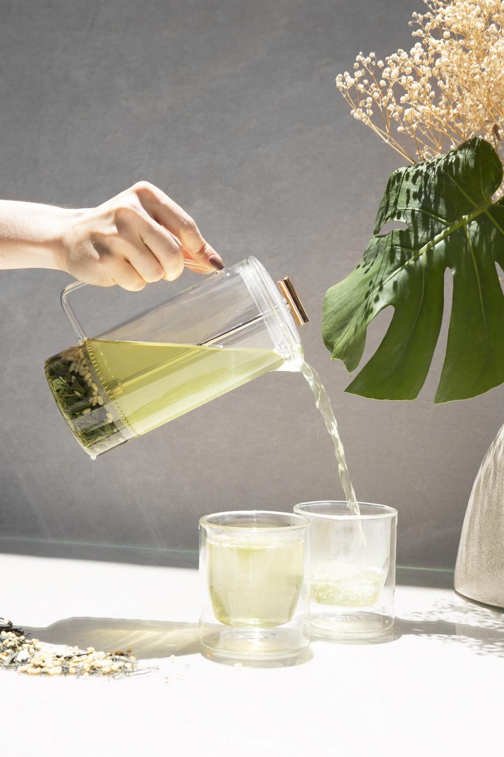 XXI secolo e contemporaneo Pressa francese in vetro da 850 mL, ambra in vendita