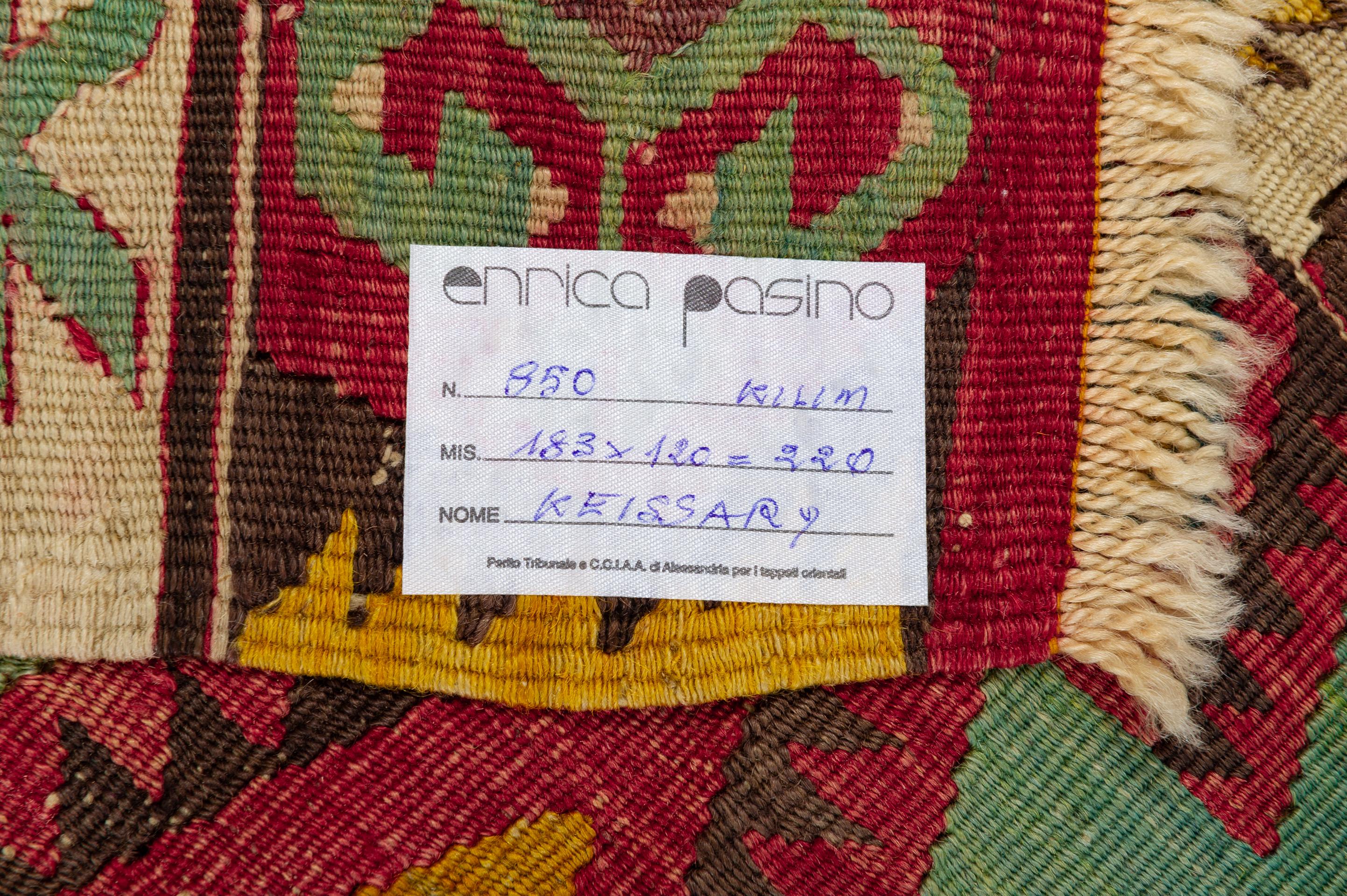 Polycrome kilim with beautiful natural vegetables colors and abraches: very rare the green color.
Interesting size, difficult to find. Perfect on the wall, like a painting.

ref. nr. 850 -