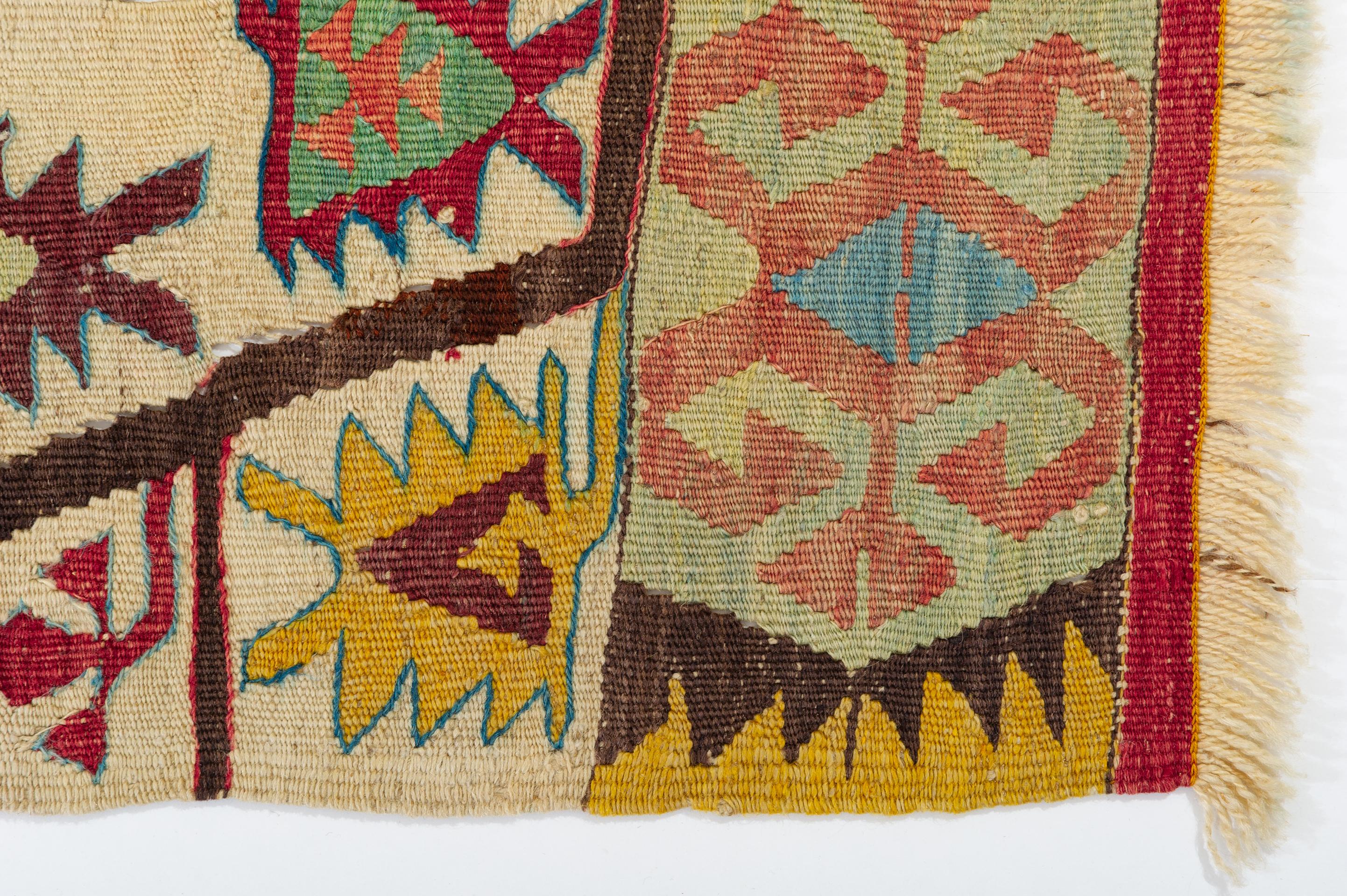 20th Century  Turkish Old  Kilim KEISSARY For Sale