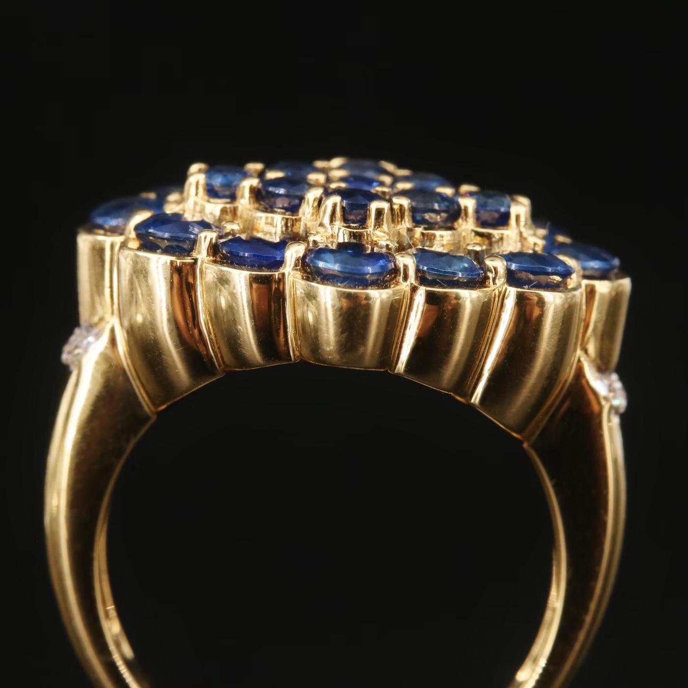 $8500 / Neu / Amayani Italien Designer-Ring / Diamant & Ceylon Blauer Saphir / 18k im Zustand „Neu“ in Rancho Mirage, CA