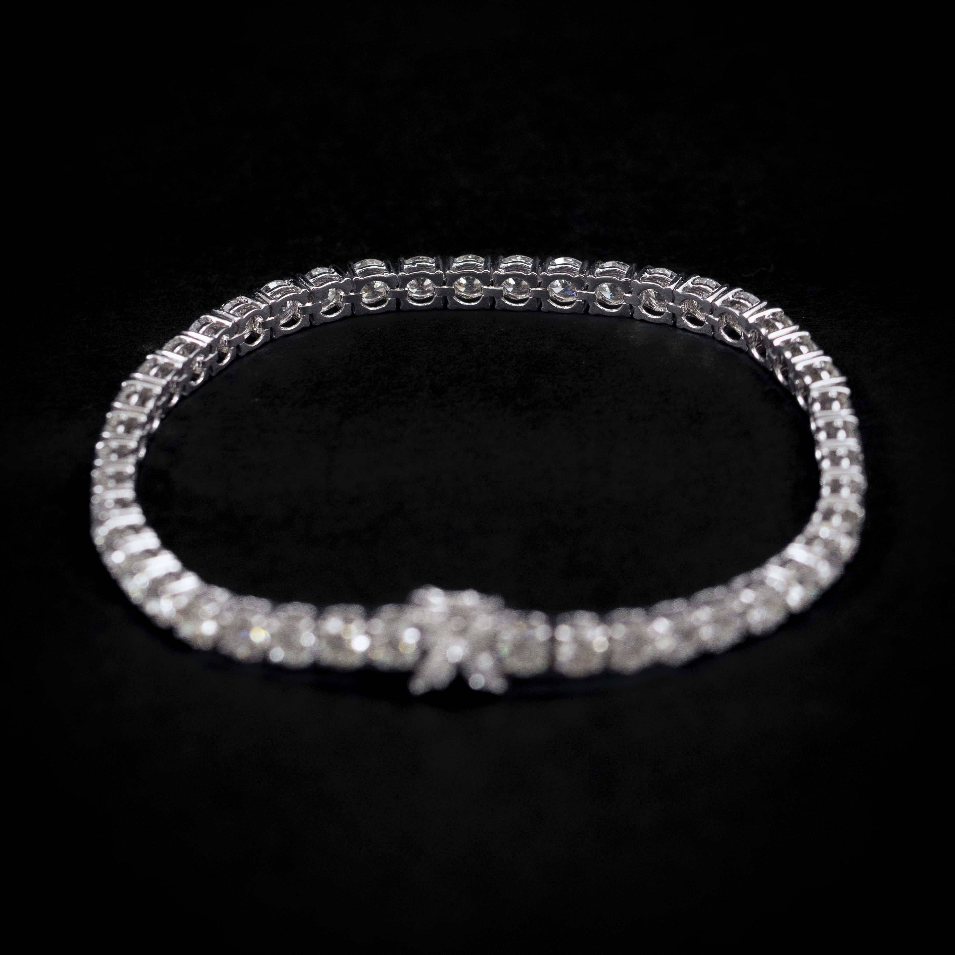 da uomo o donna Bracciale floreale con diamanti 8,50 carati della linea Riviere, chiusura floreale in oro bianco 18 carati in vendita