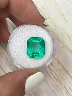 8.51 Carat Classic Emerald Cut Colombian Emerald Gem with Minor Oil - May