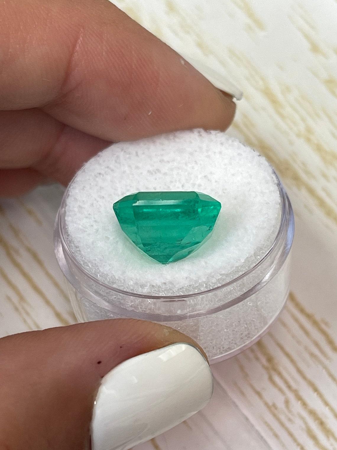 8,51 Karat Classic Smaragdschliff kolumbianischen Smaragd Edelstein mit Minor Öl - Mai im Angebot 1