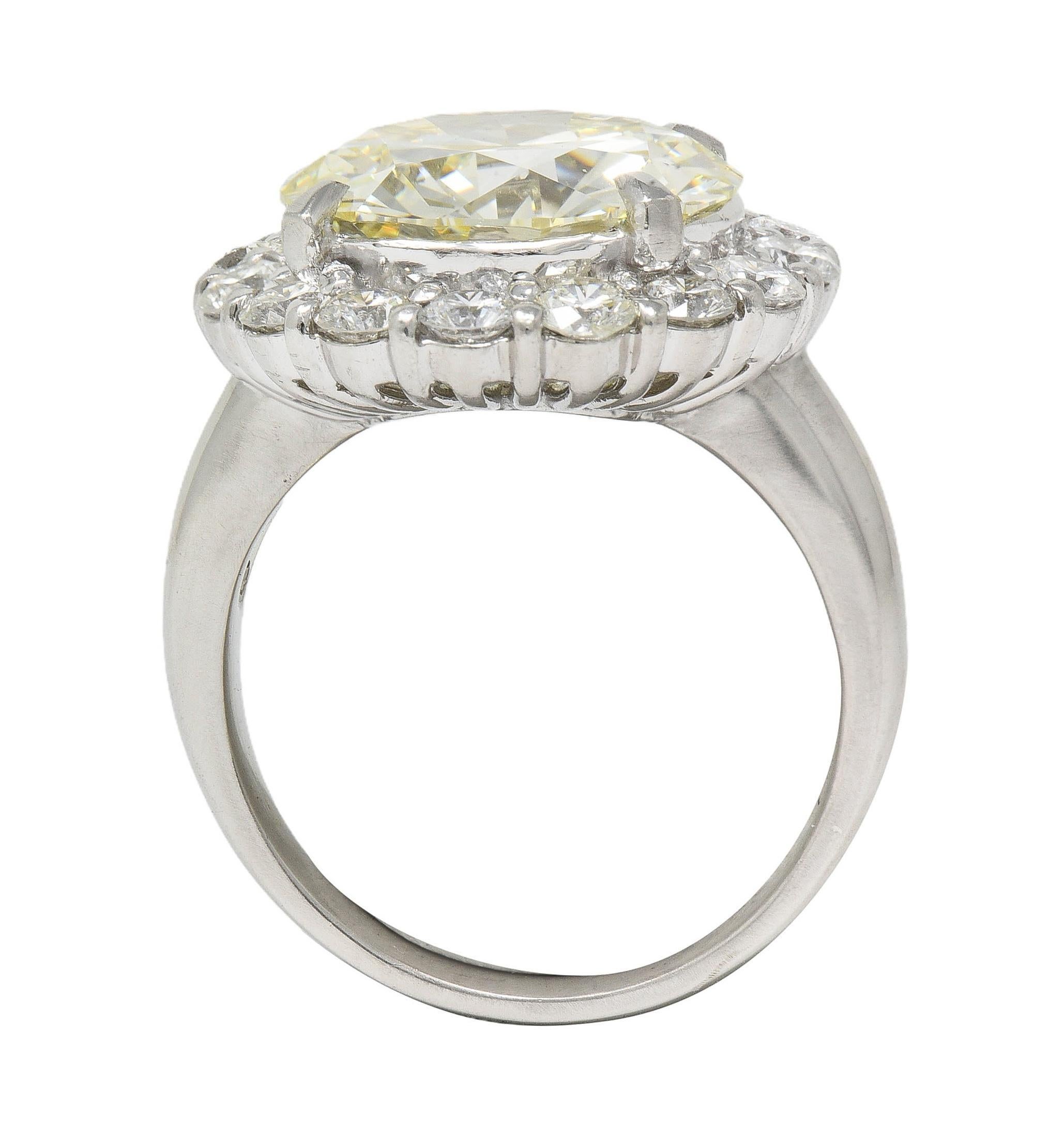 8.51 CTW Antiguo Diamante Corte Europeo Anillo de Compromiso Halo Vintage Platino GIA en venta 7
