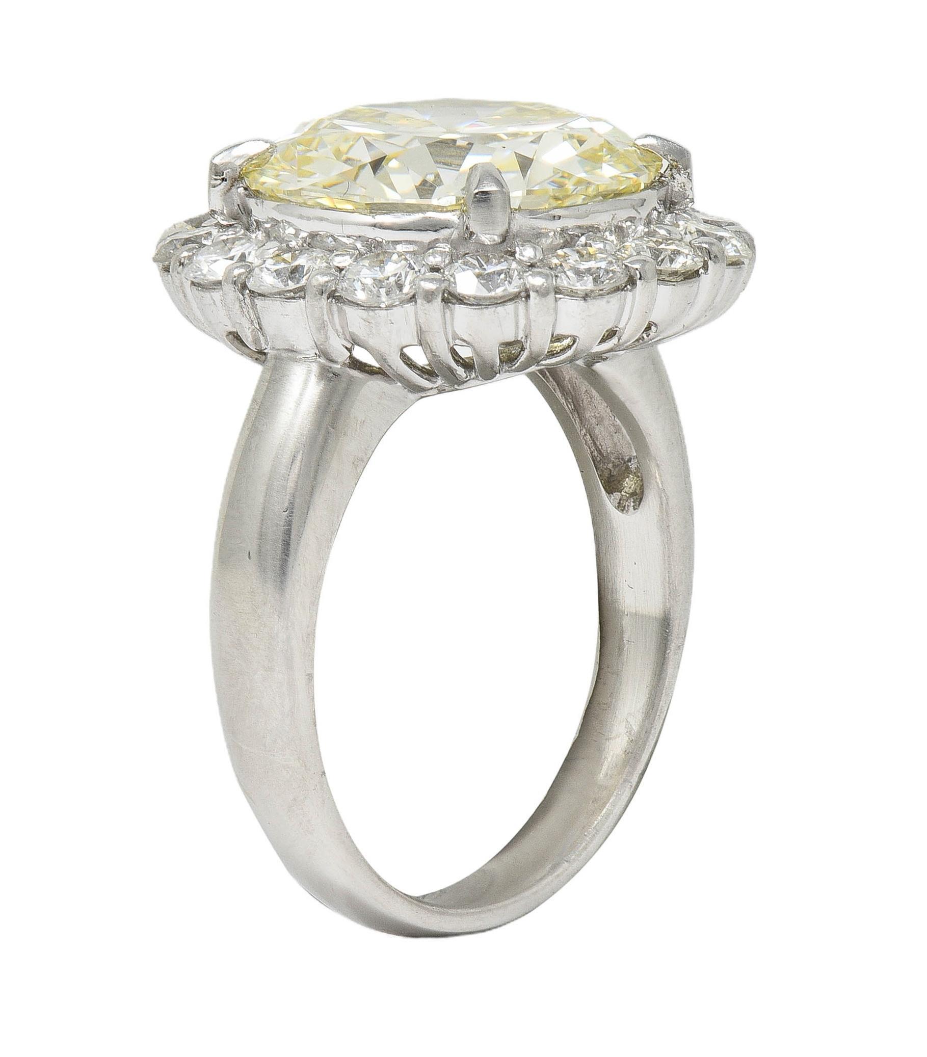 8.51 CTW Antiguo Diamante Corte Europeo Anillo de Compromiso Halo Vintage Platino GIA en Excelente estado para la venta en Philadelphia, PA