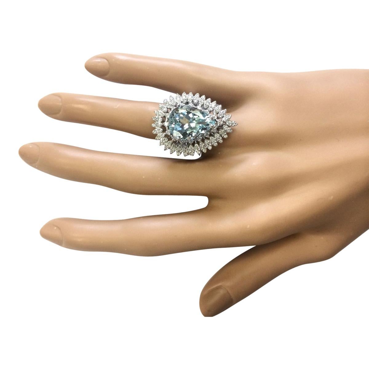 Natural Aquamarine Diamond Ring In 14 Karat White Gold In New Condition For Sale In Manhattan Beach, CA
